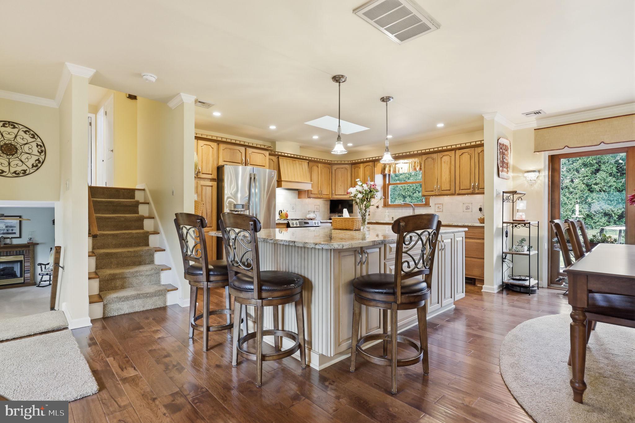 MILFORD MANOR - Residential