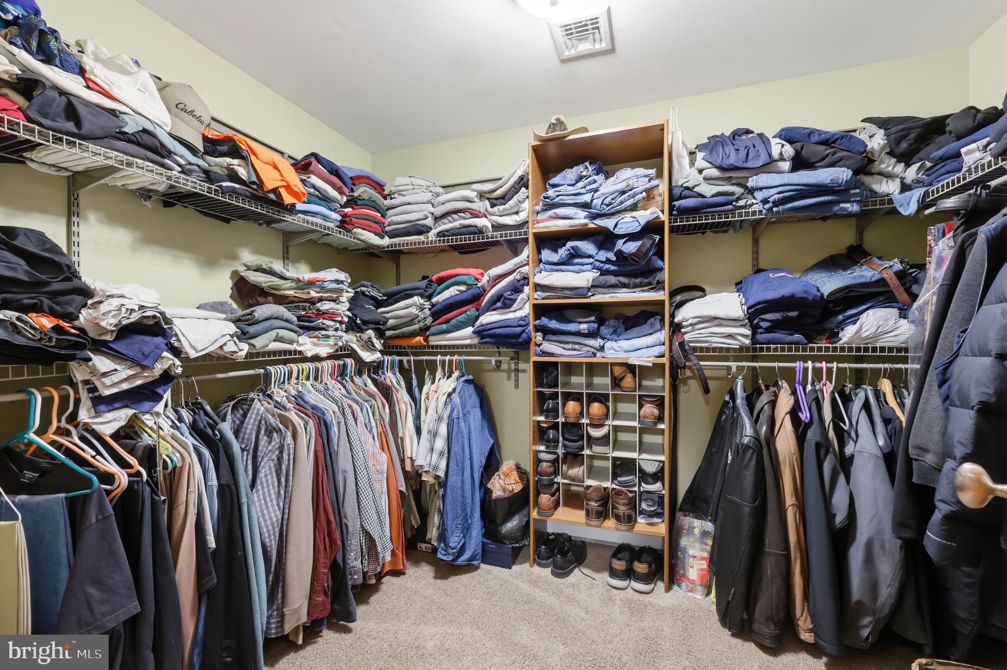 MILFORD MANOR - Residential