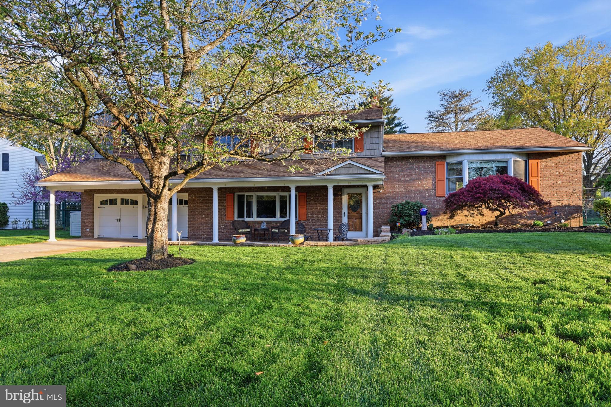 MILFORD MANOR - Residential