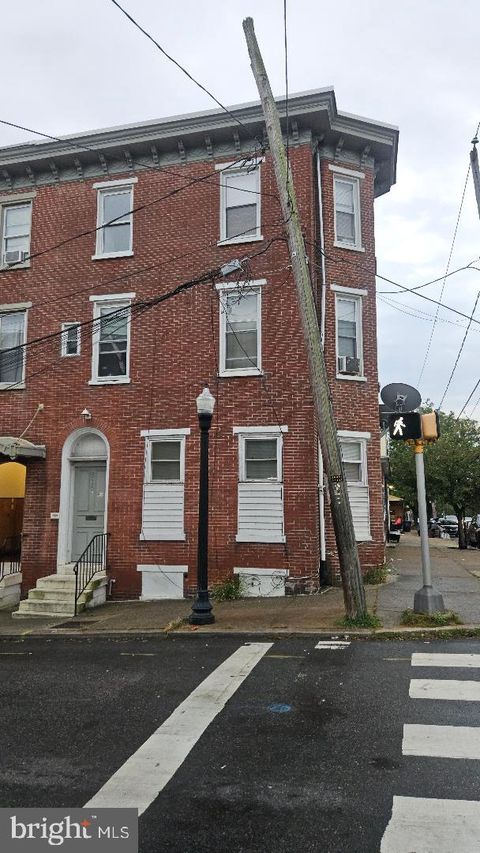 Photo of 816 W 8th Street, WILMINGTON, DE 19801 (MLS # DENC2090760)