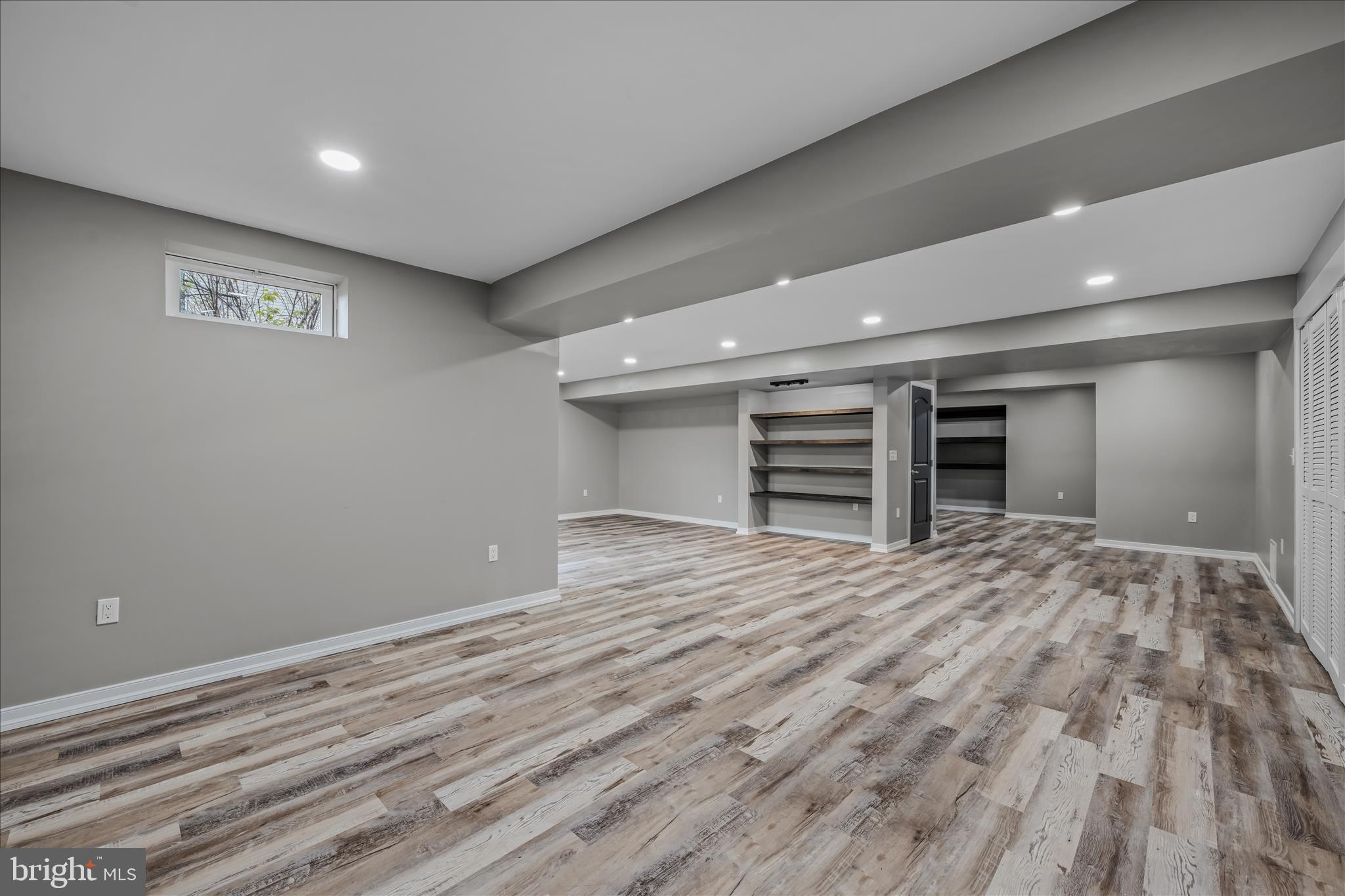 LOCUST HILL - Residential