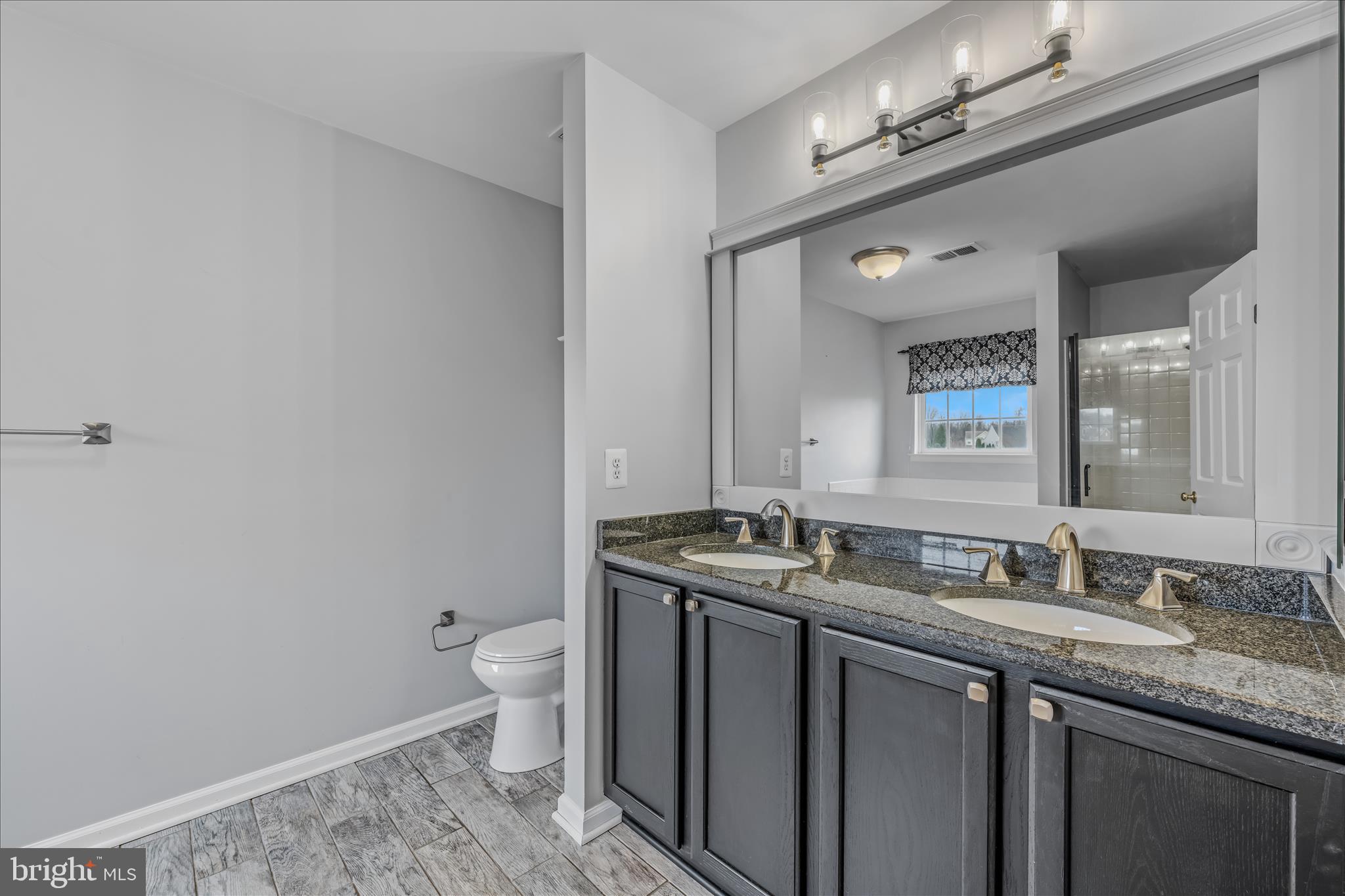 LOCUST HILL - Residential