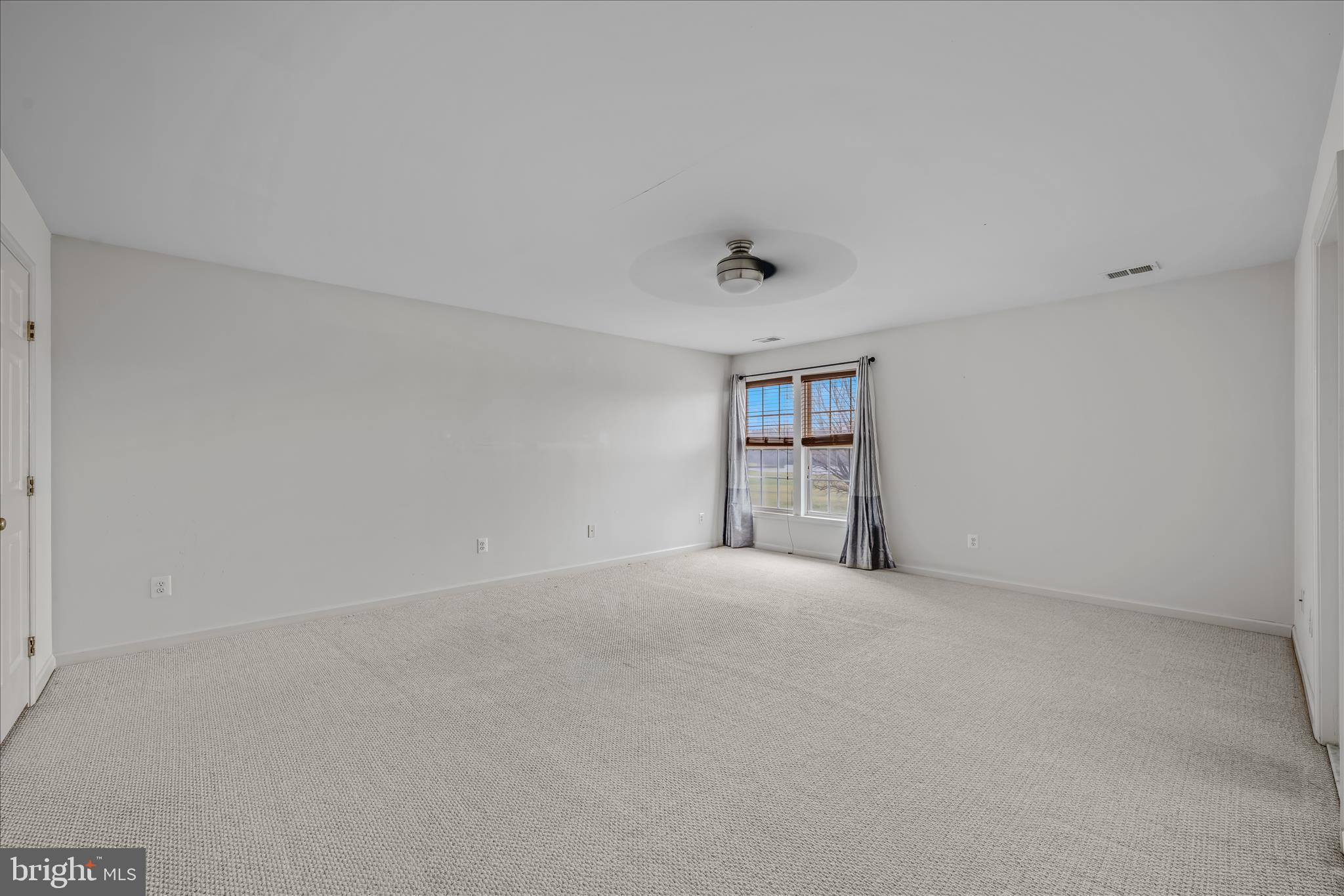 LOCUST HILL - Residential