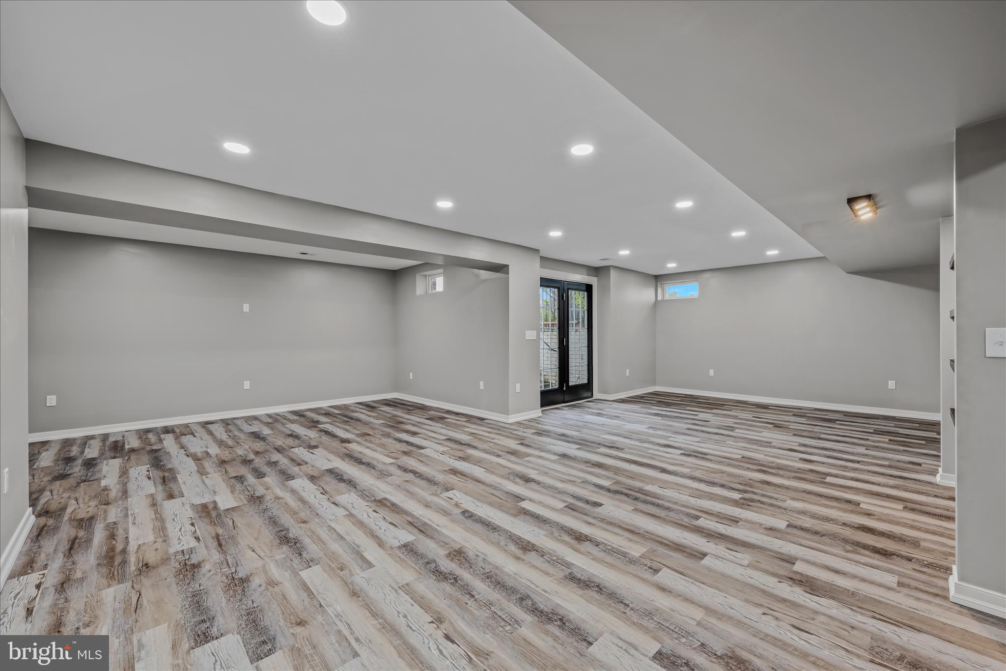 LOCUST HILL - Residential