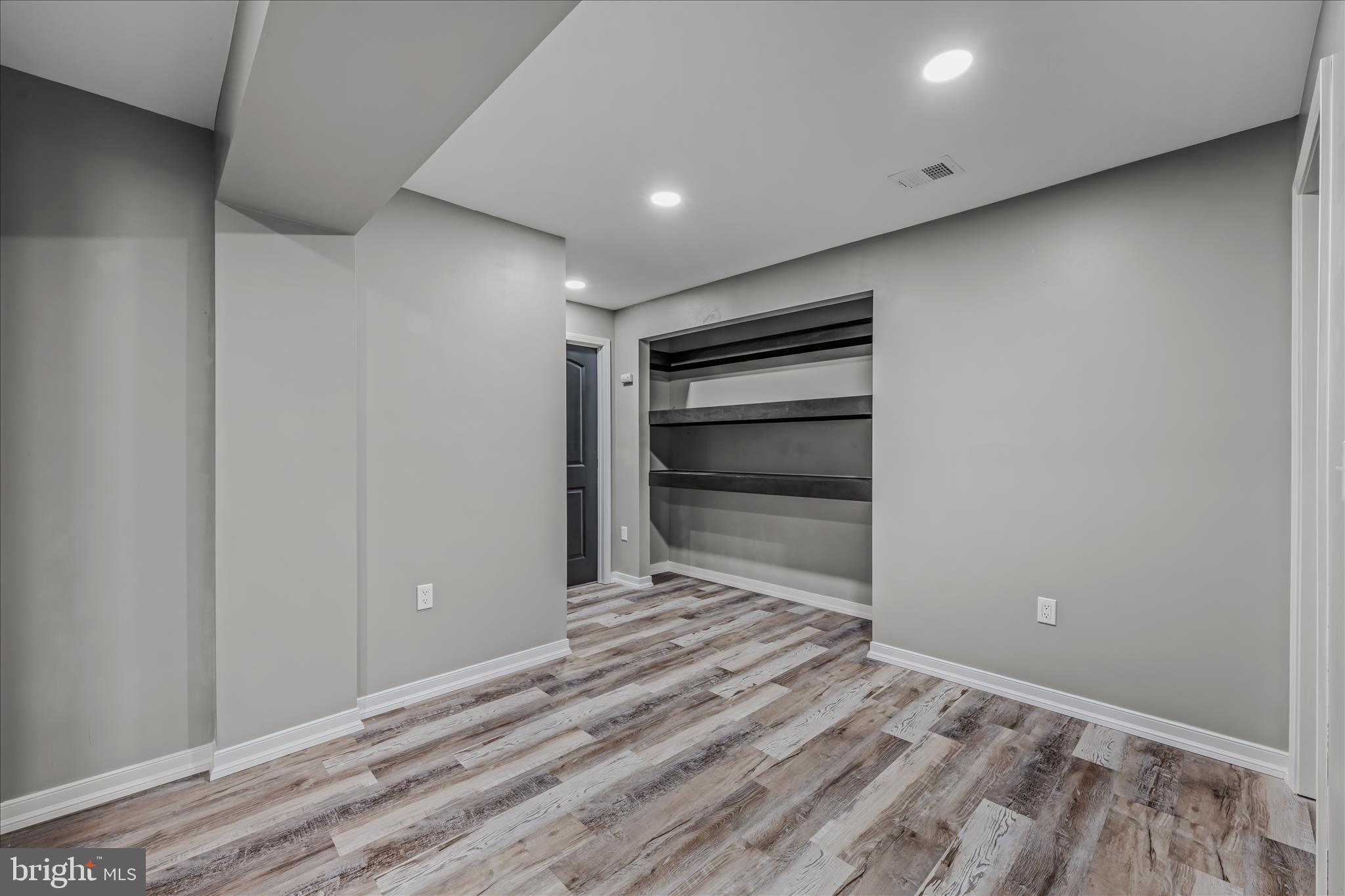 LOCUST HILL - Residential