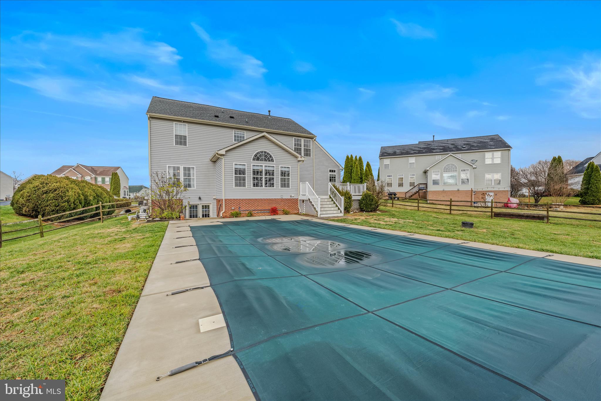 LOCUST HILL - Residential