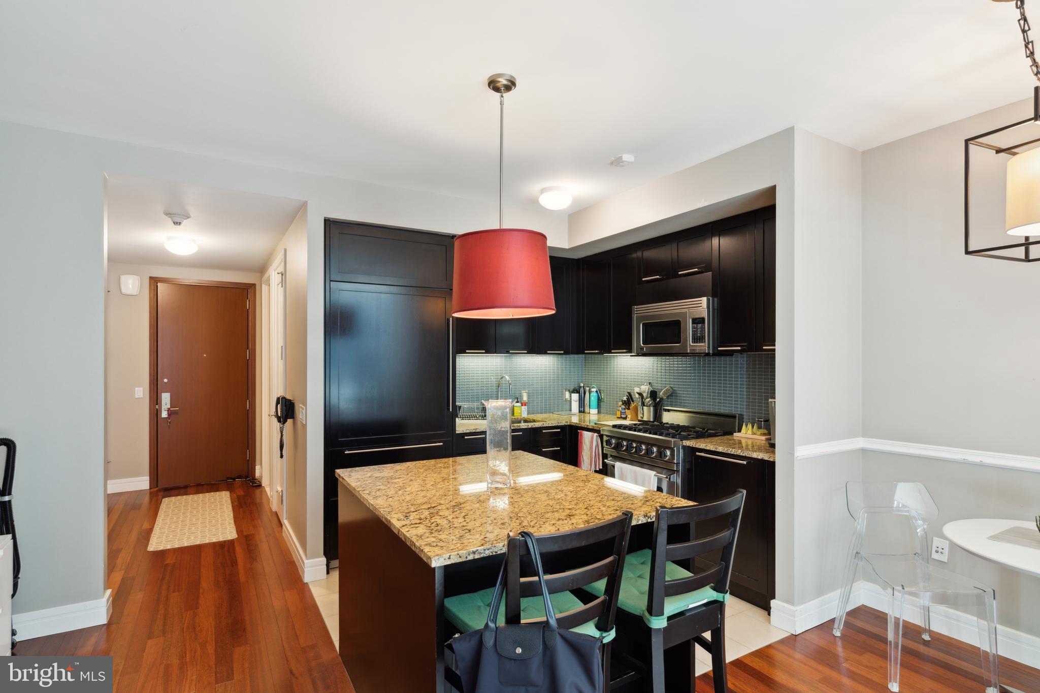 1414 S PENN SQUARE 16G