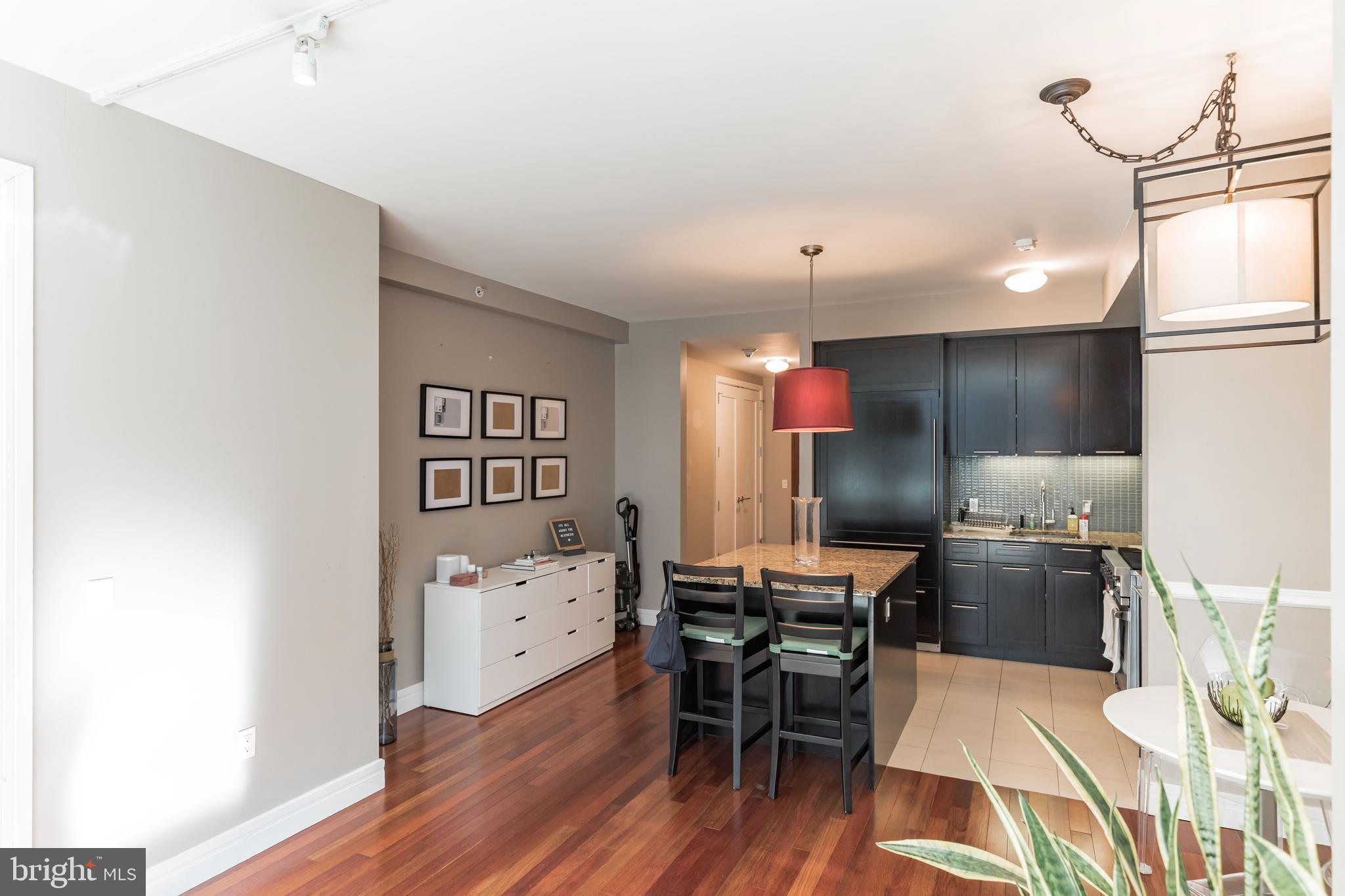 1414 S PENN SQUARE 16G