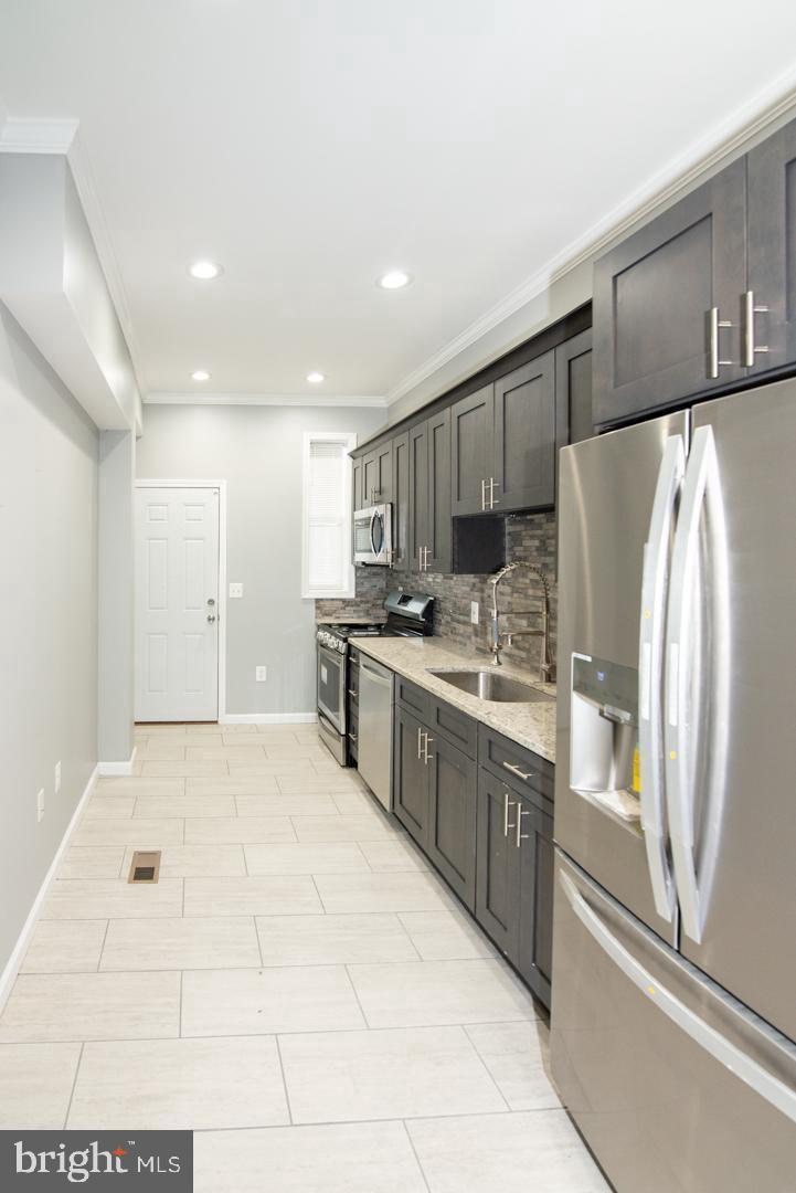 HERITAGE CROSSING - Residential