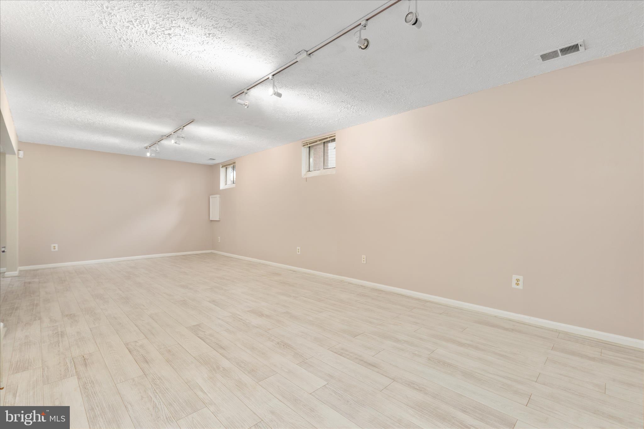 ARMFIELD FARMS - Residential