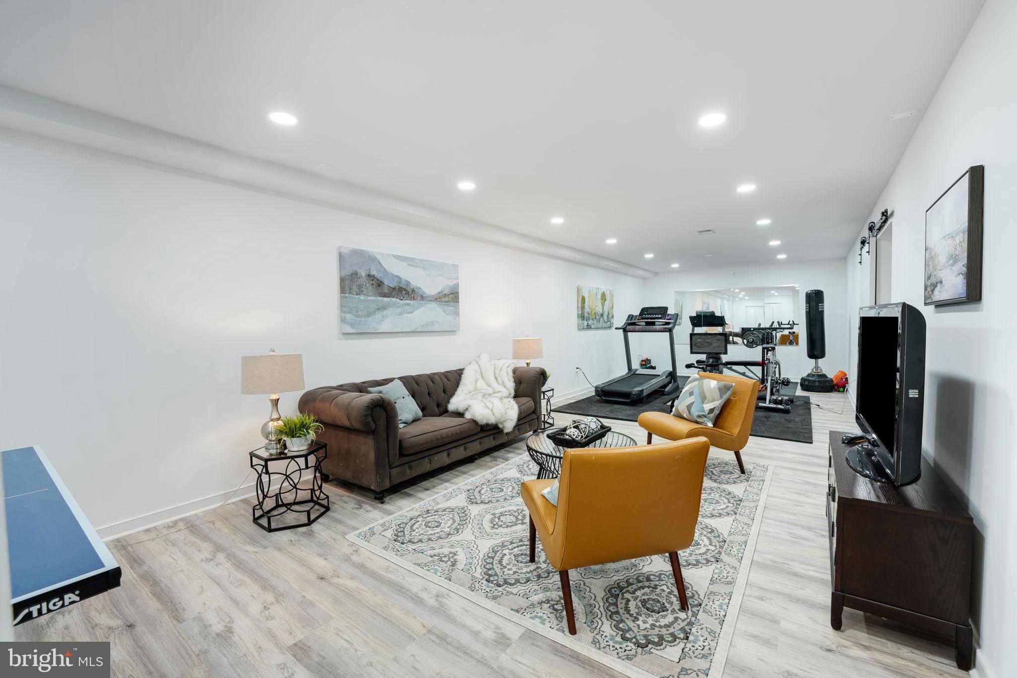 MANTUA - Residential