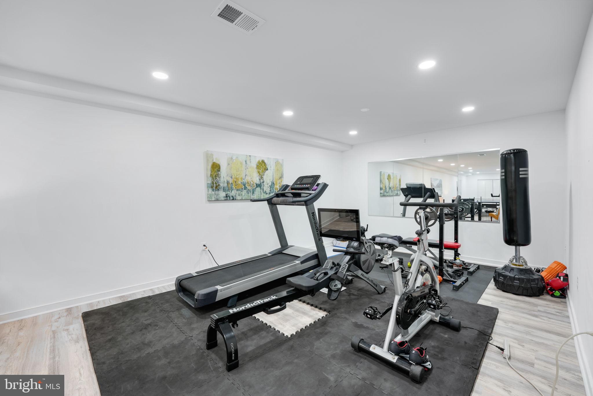 MANTUA - Residential