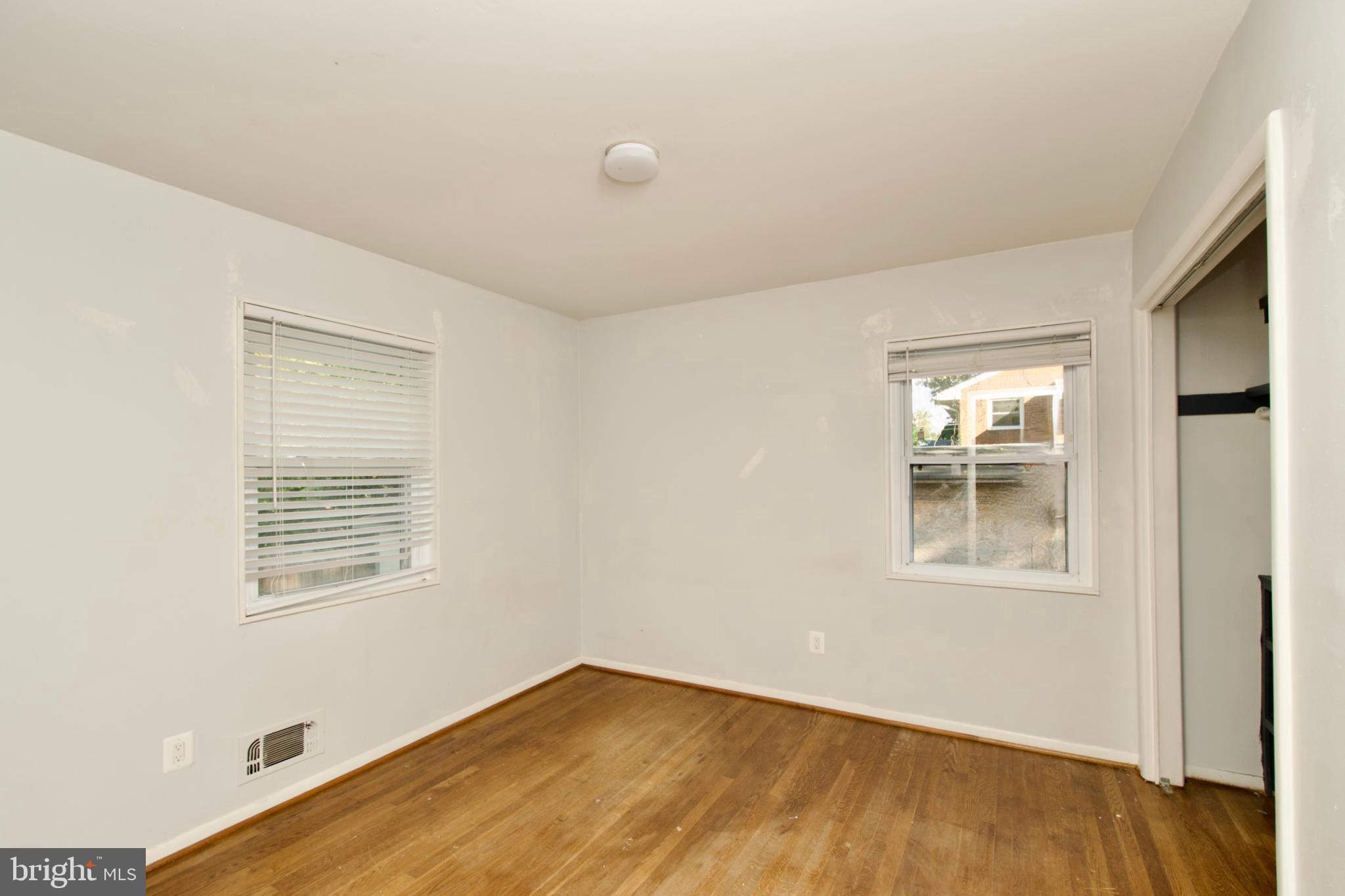 NORTH SPRINGFIELD - Residential