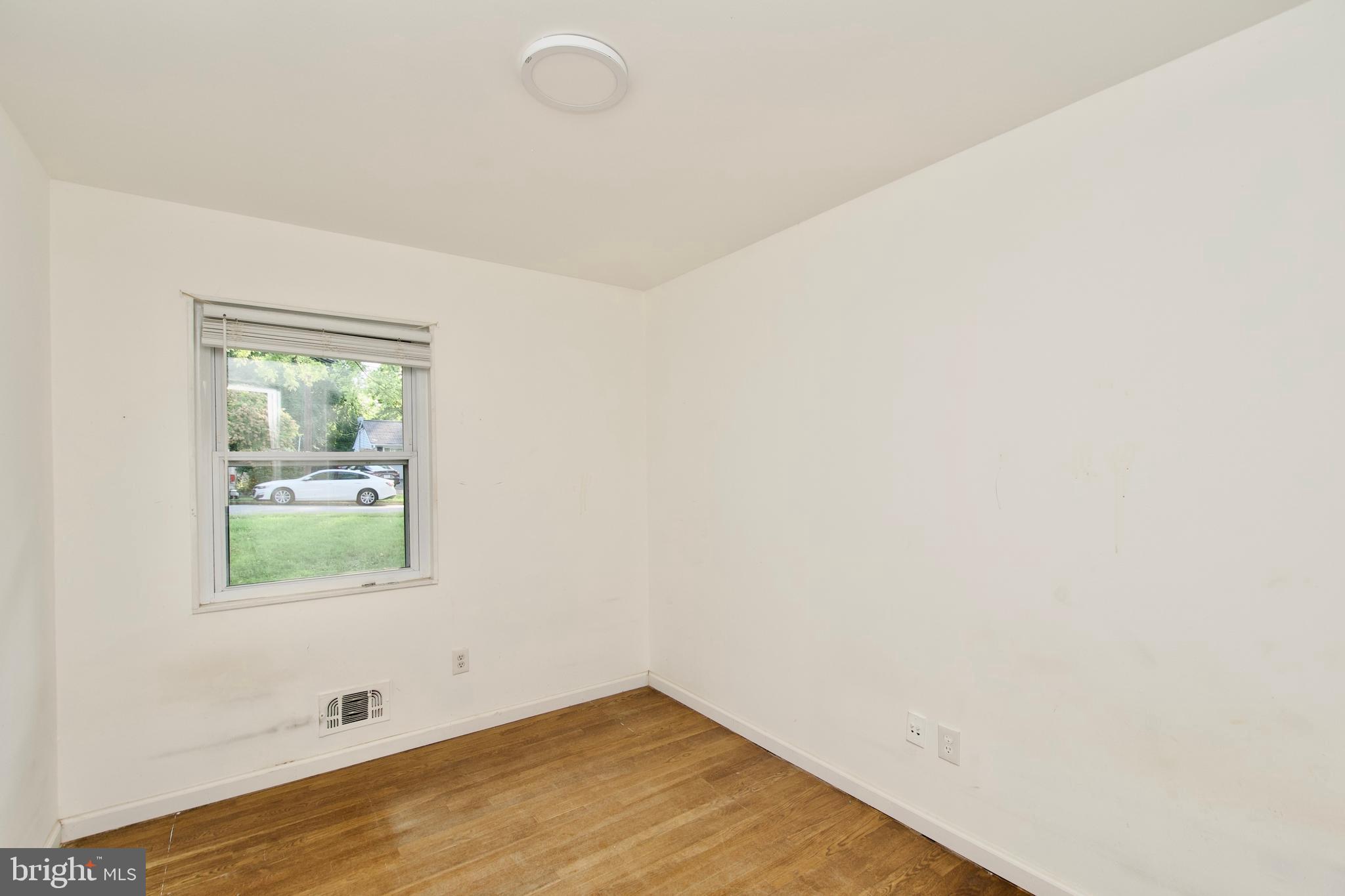 NORTH SPRINGFIELD - Residential