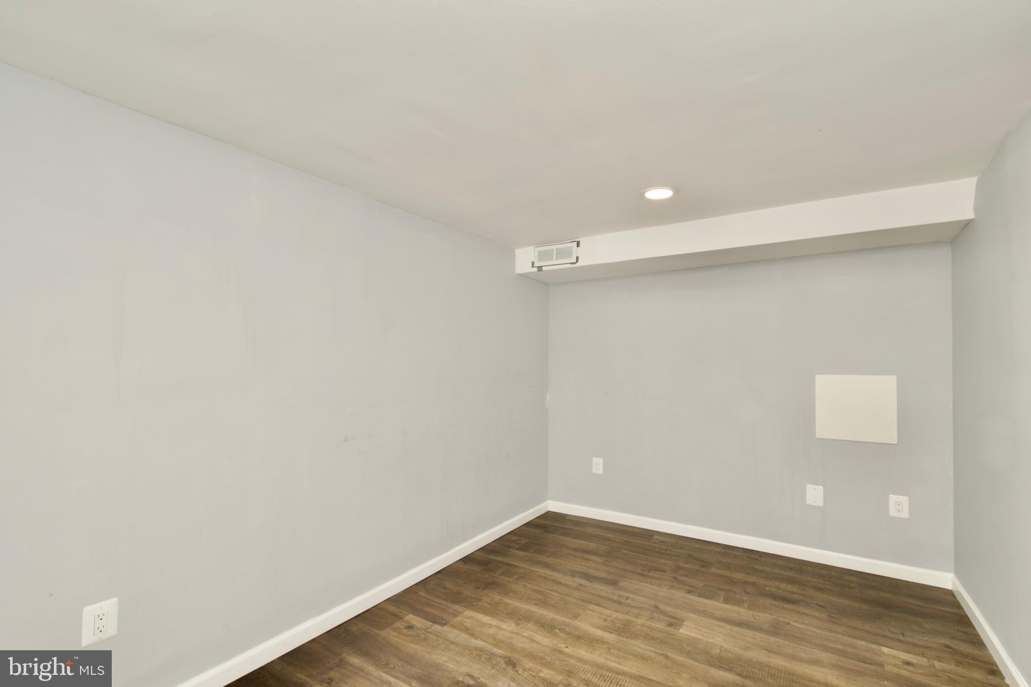 NORTH SPRINGFIELD - Residential