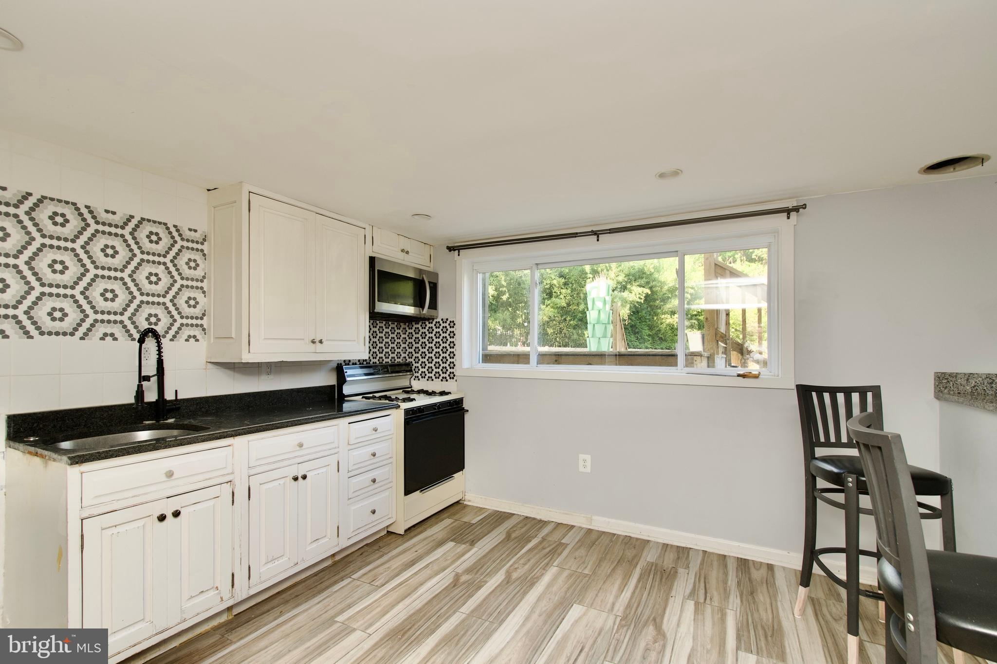 NORTH SPRINGFIELD - Residential