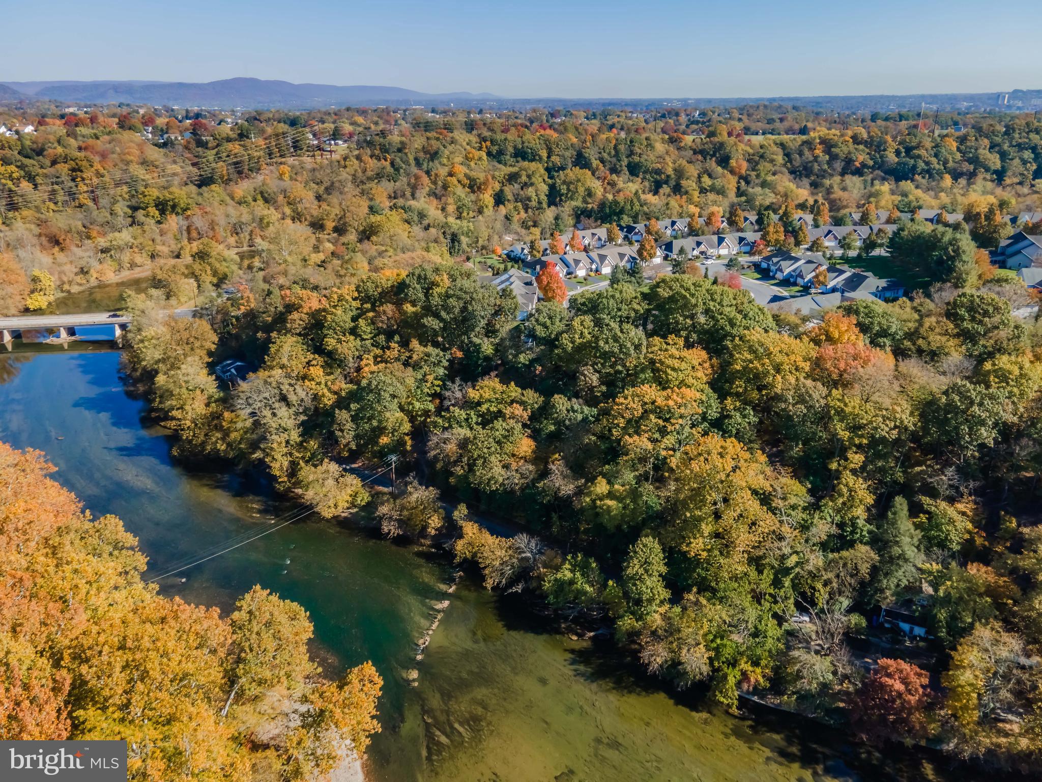 TOWNES OF FLORIBUNDA - Residential