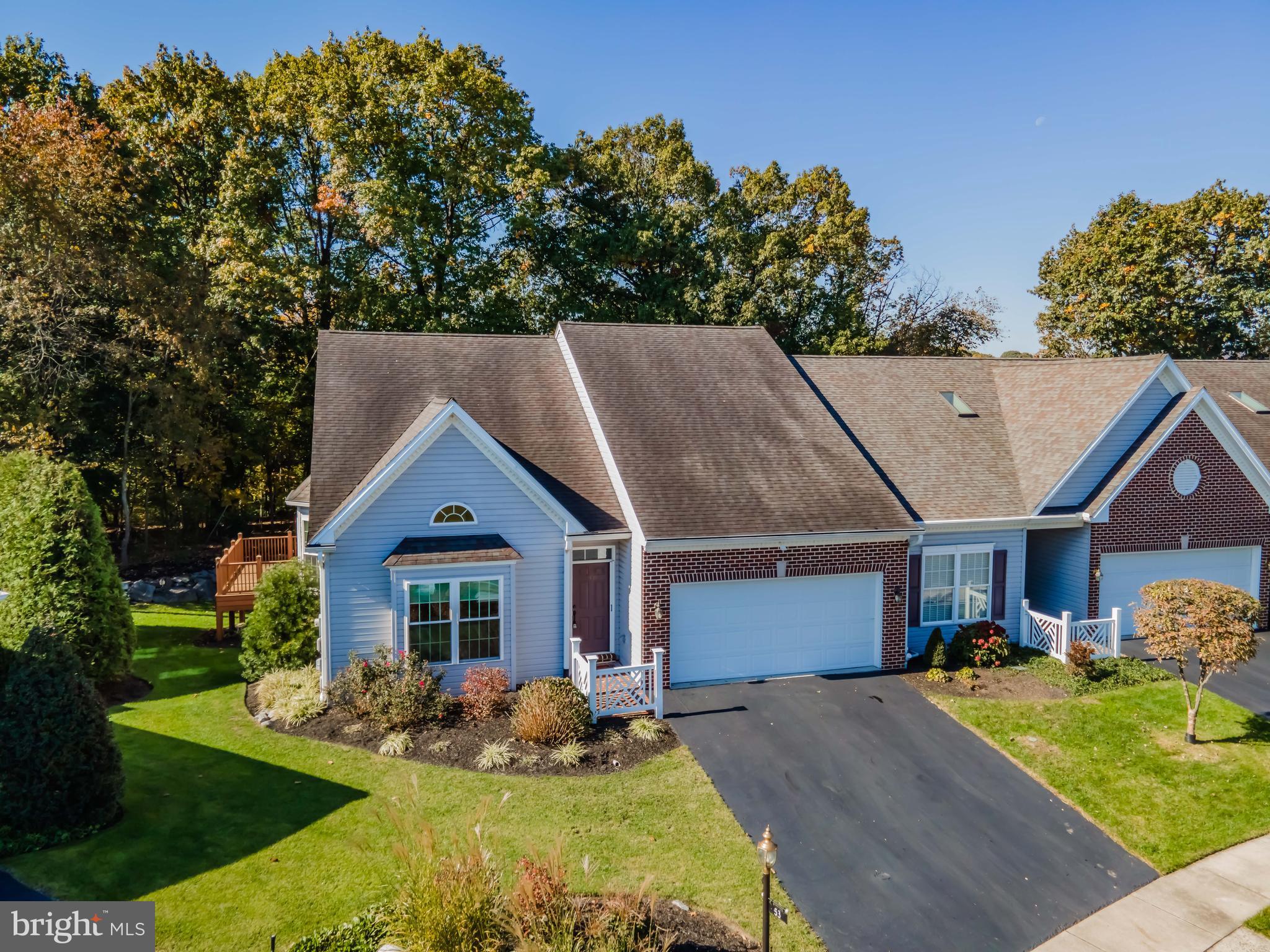TOWNES OF FLORIBUNDA - Residential