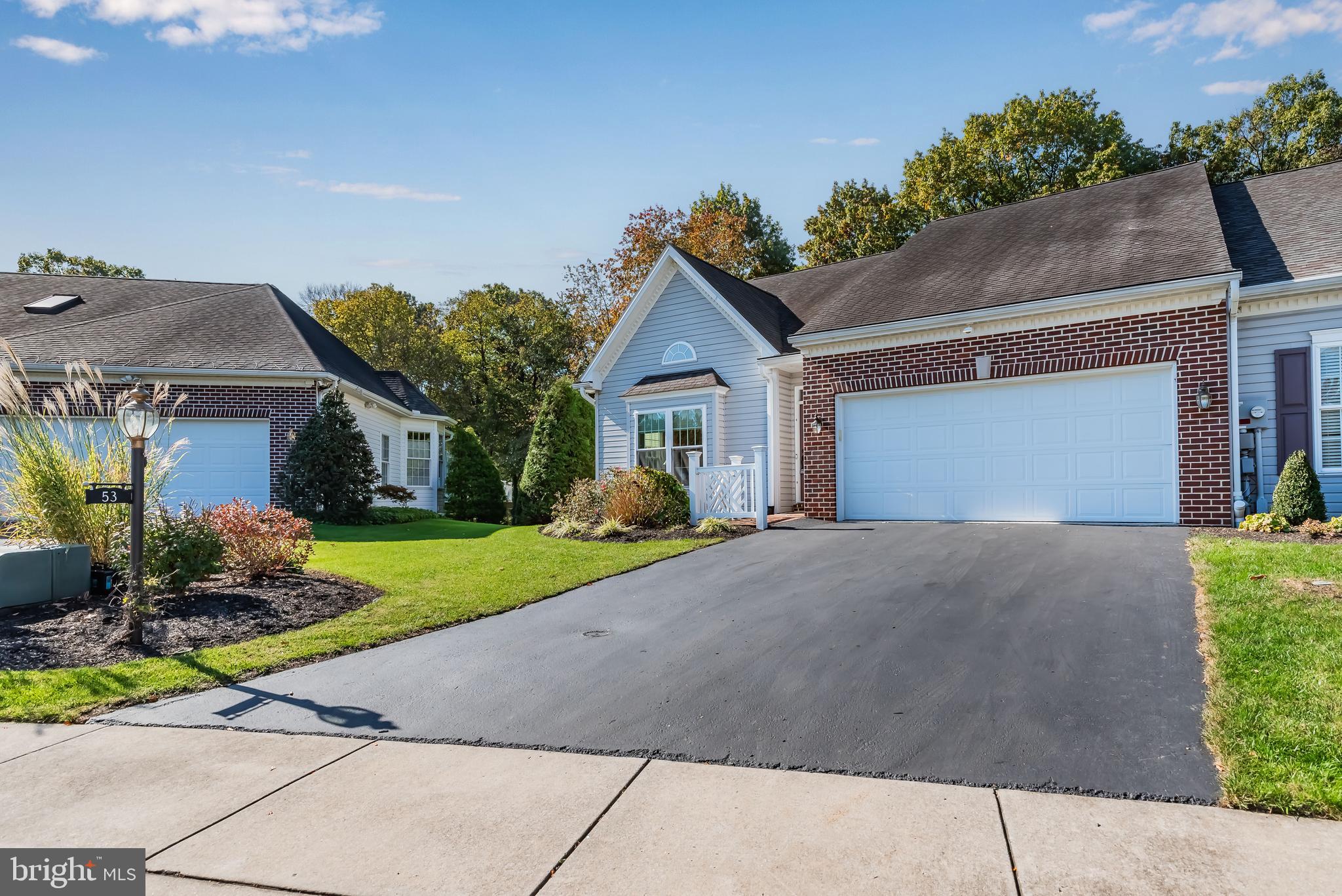 TOWNES OF FLORIBUNDA - Residential
