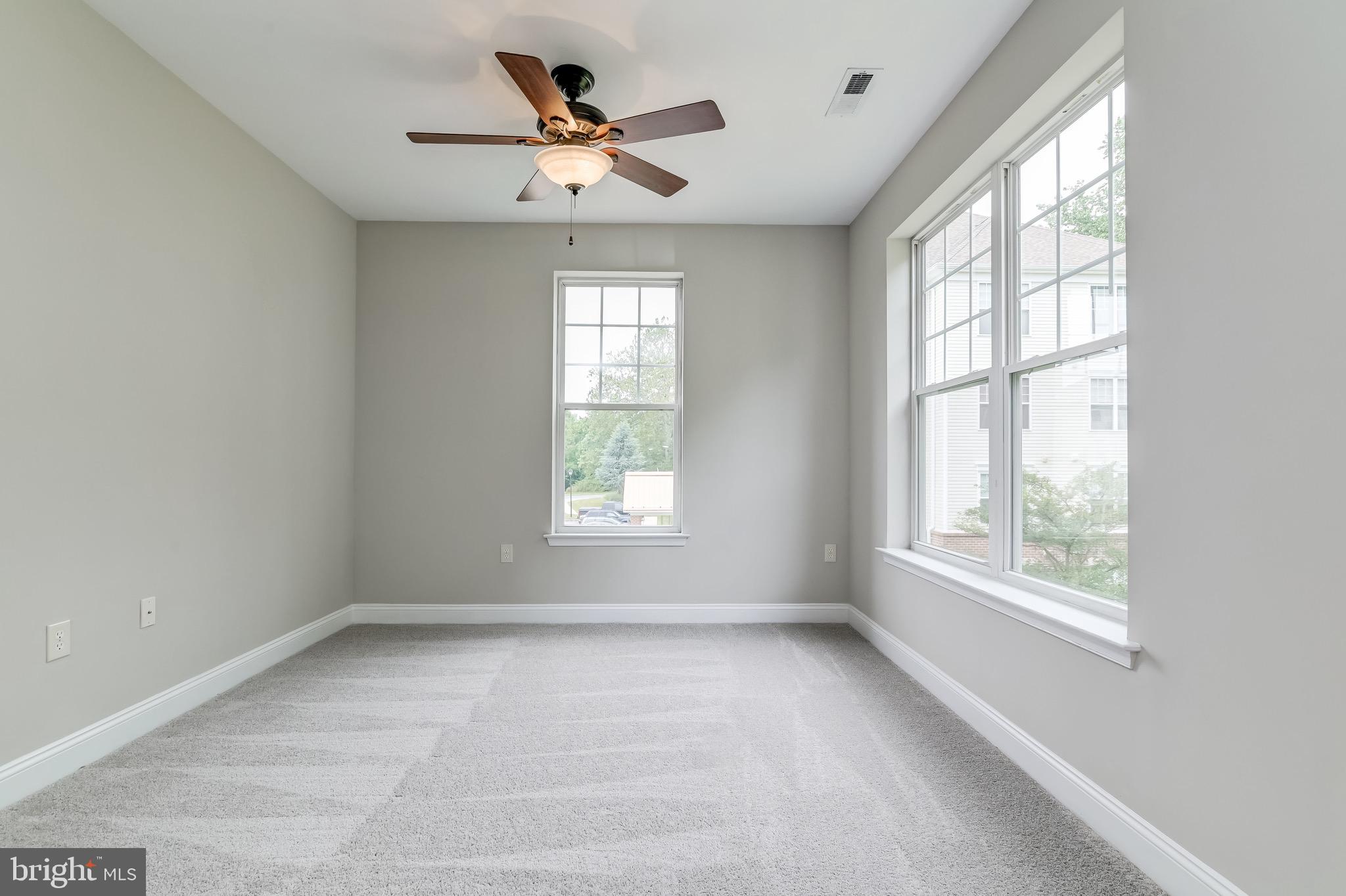 TIREE LAND CONDOMINIUMS - Residential