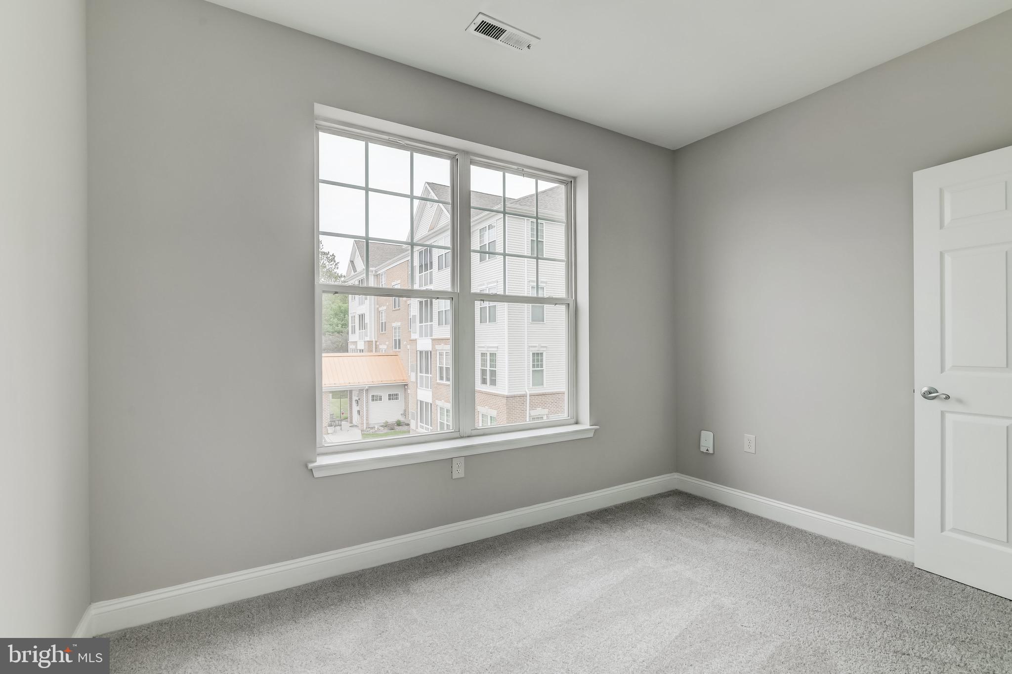 TIREE LAND CONDOMINIUMS - Residential