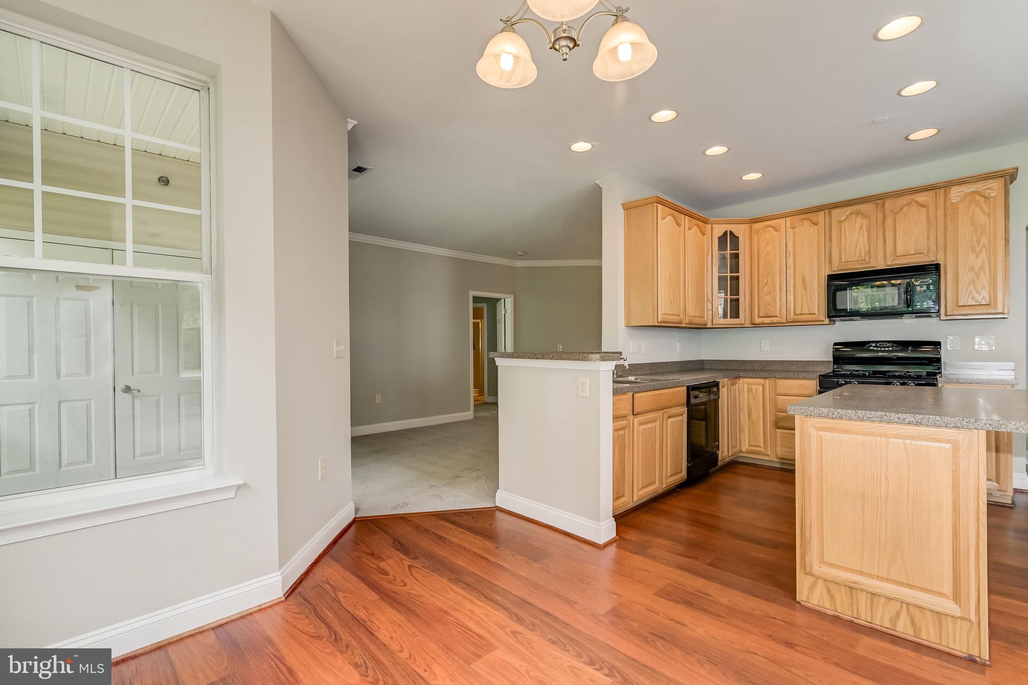 TIREE LAND CONDOMINIUMS - Residential