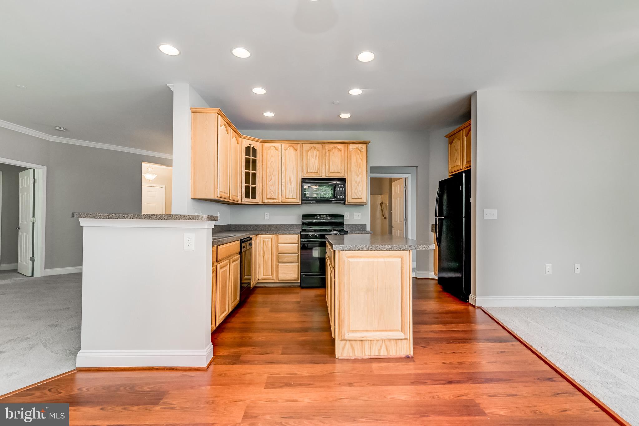 TIREE LAND CONDOMINIUMS - Residential