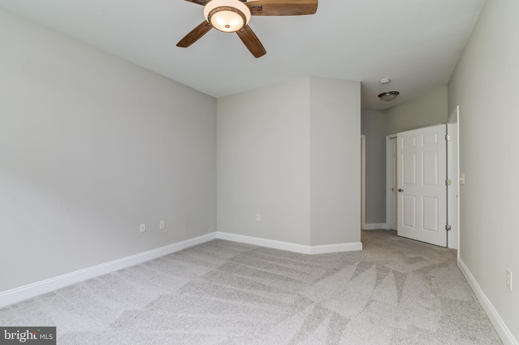 TIREE LAND CONDOMINIUMS - Residential