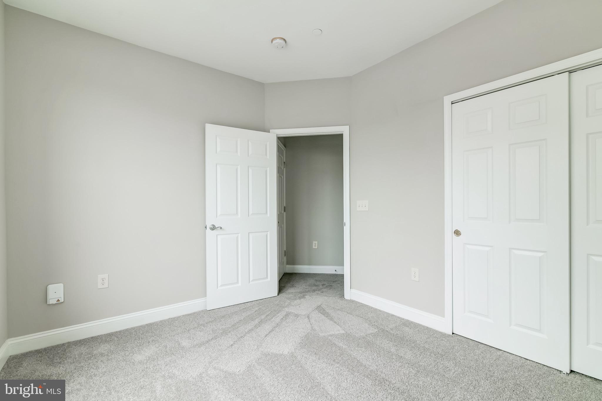 TIREE LAND CONDOMINIUMS - Residential