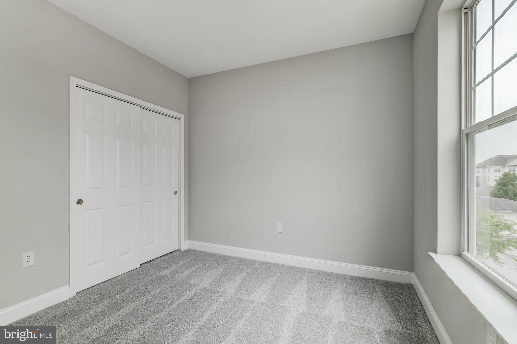 TIREE LAND CONDOMINIUMS - Residential