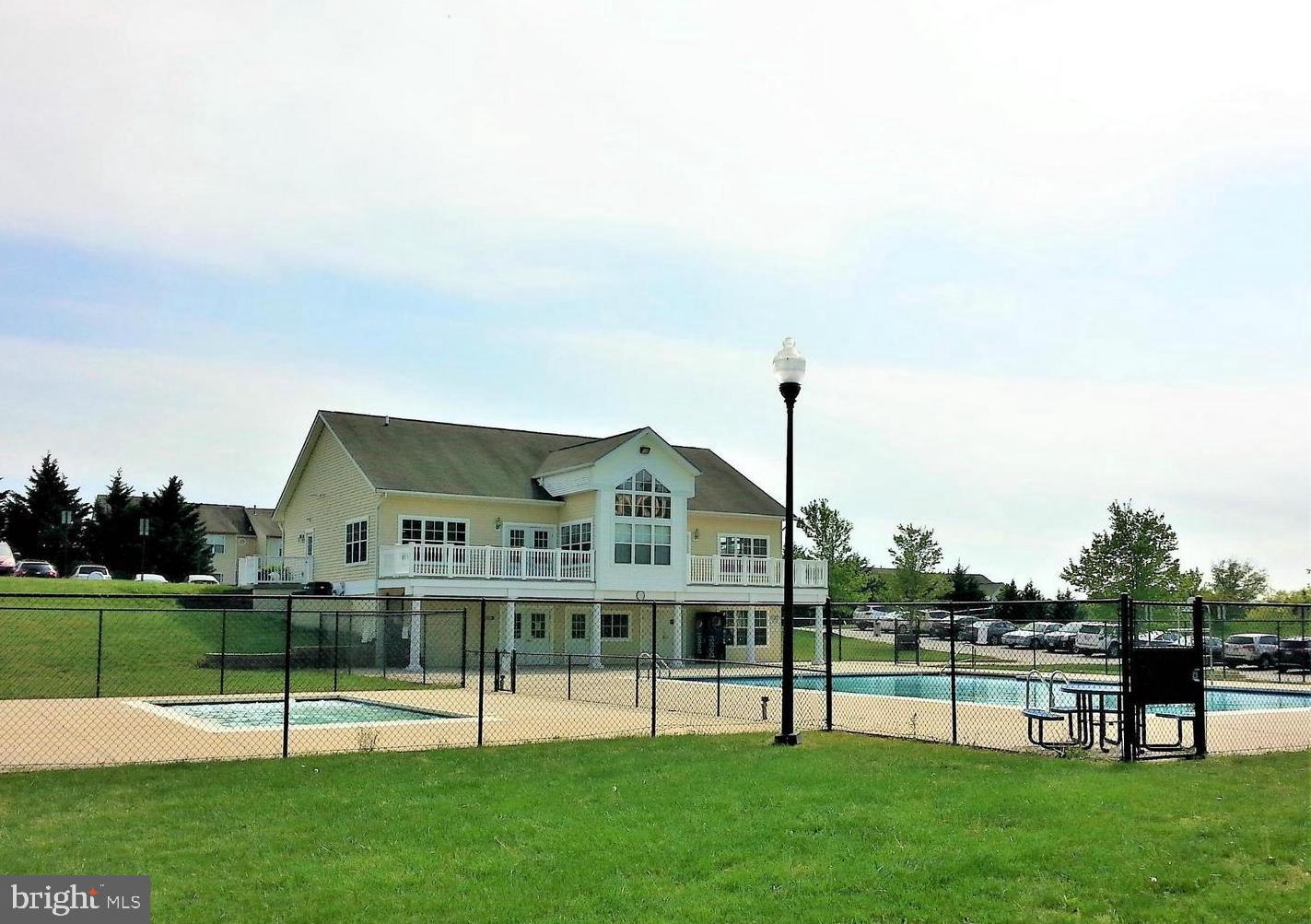 TIREE LAND CONDOMINIUMS - Residential