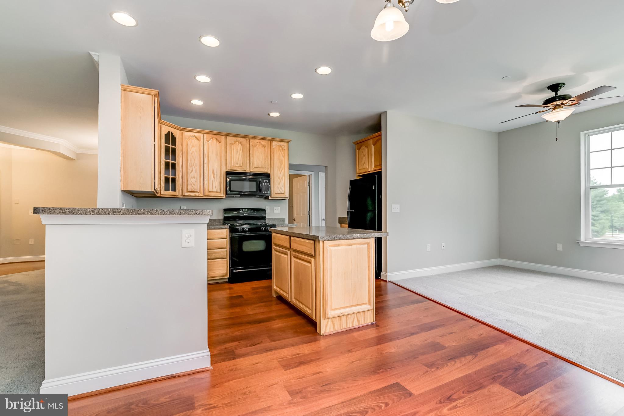 TIREE LAND CONDOMINIUMS - Residential