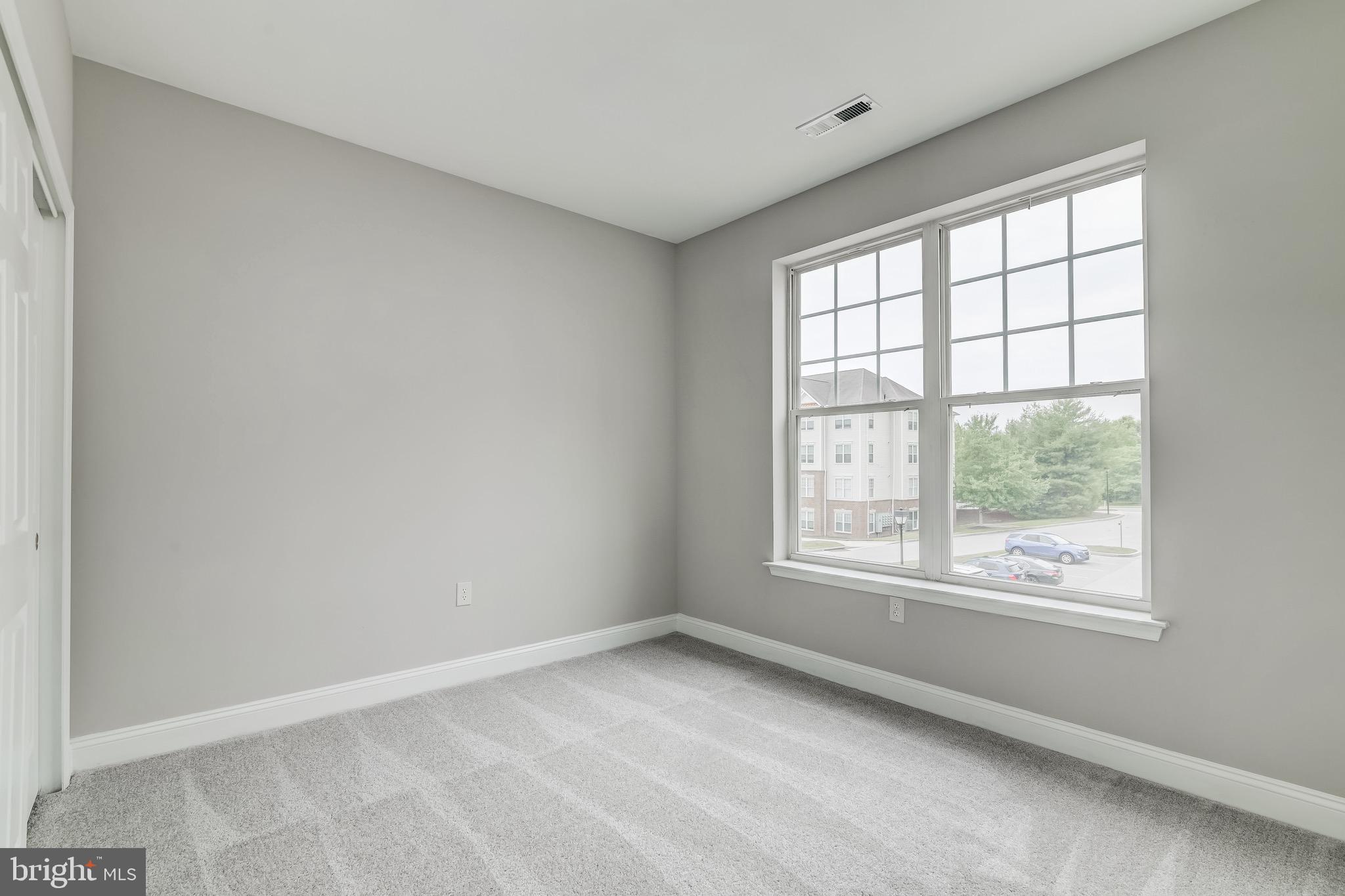 TIREE LAND CONDOMINIUMS - Residential