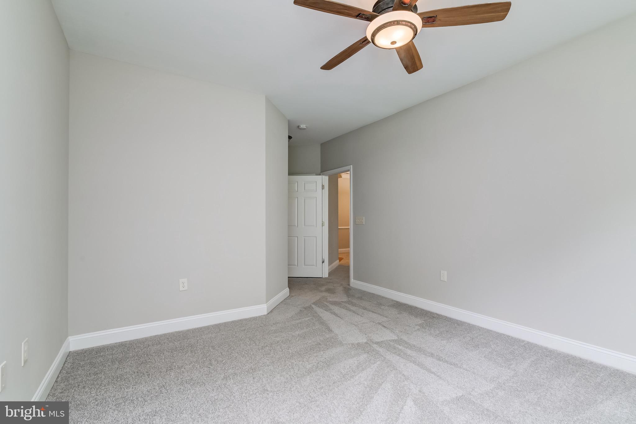 TIREE LAND CONDOMINIUMS - Residential