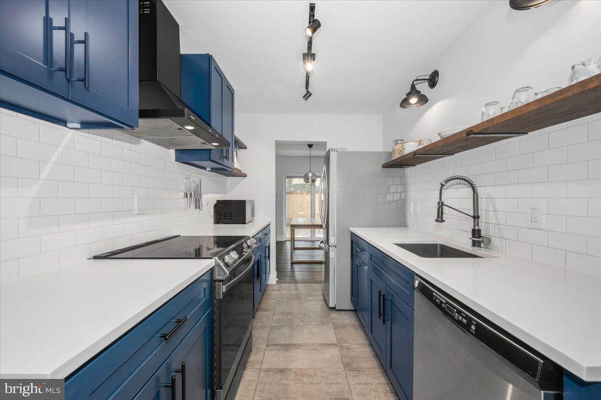DIAMOND FARMS - Residential