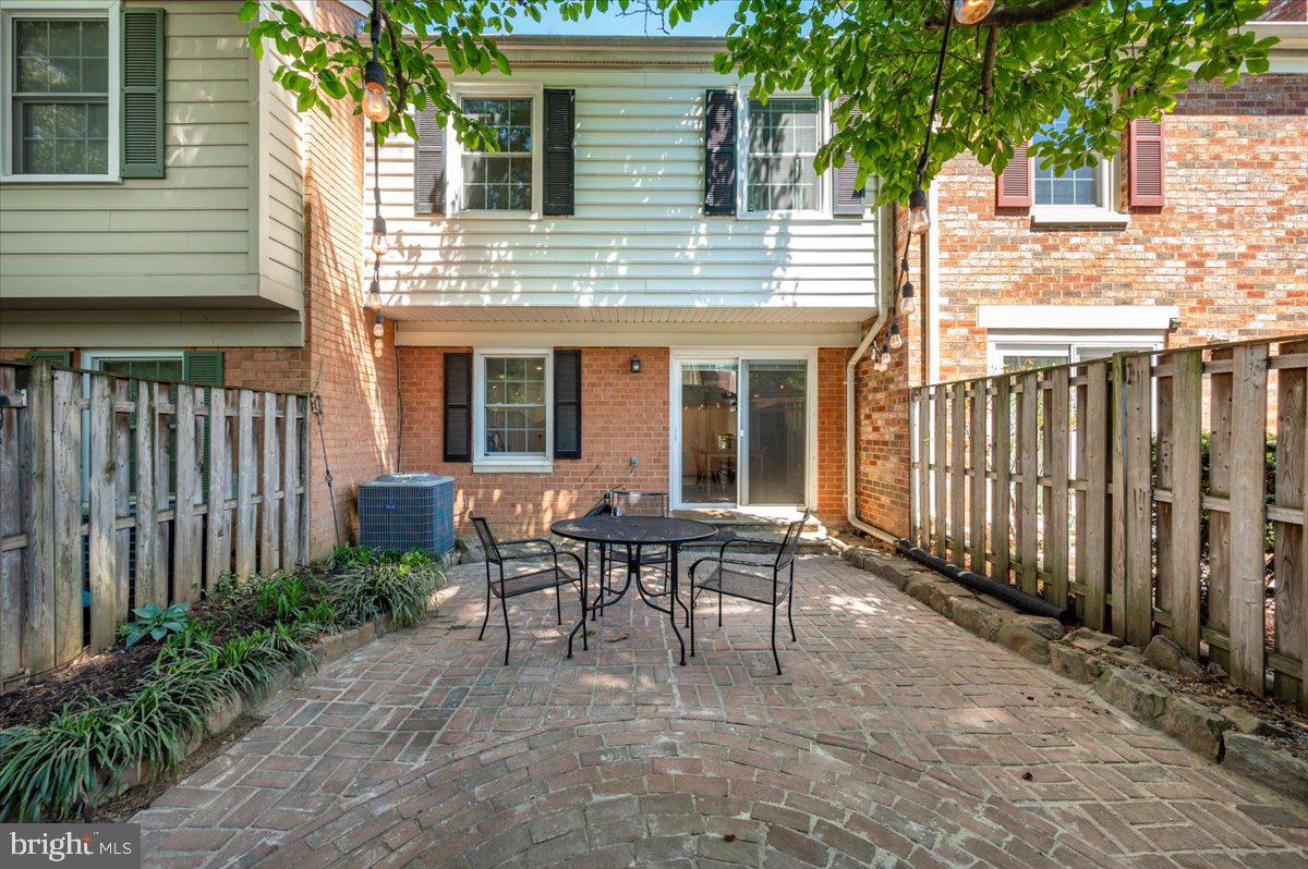 DIAMOND FARMS - Residential