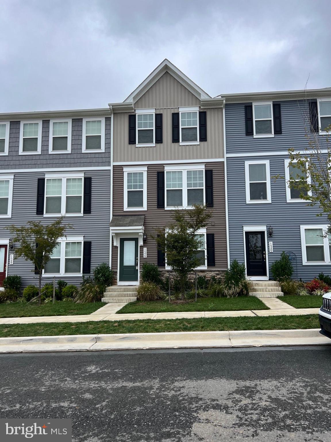 BRIAR RUN - Residential Lease