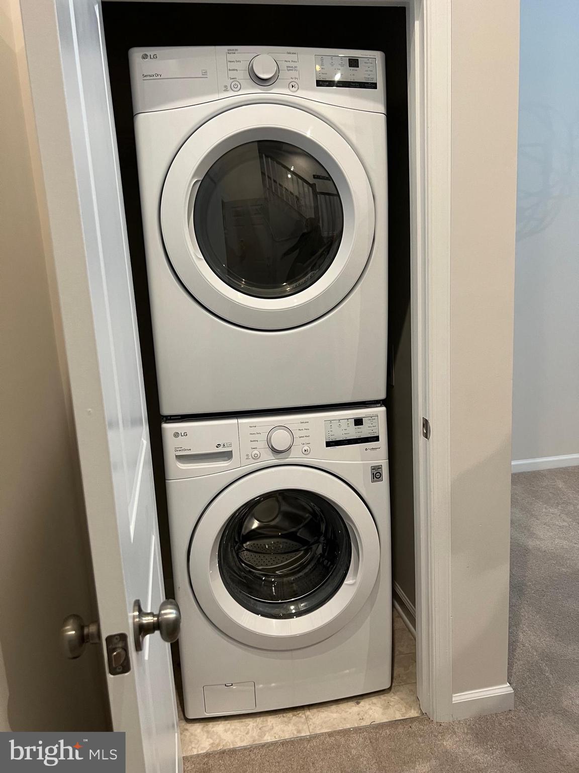 BRIAR RUN - Residential Lease