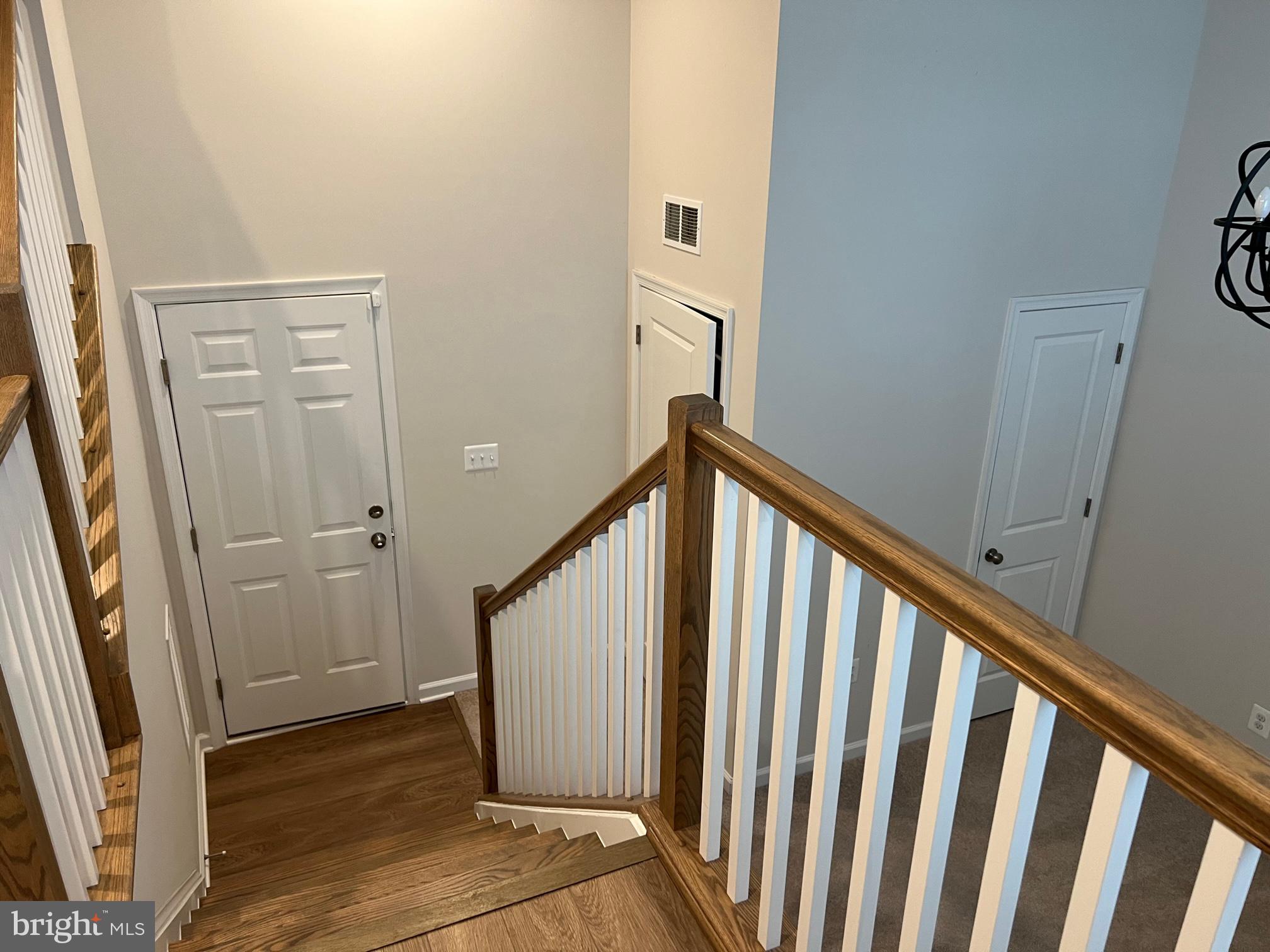 BRIAR RUN - Residential Lease