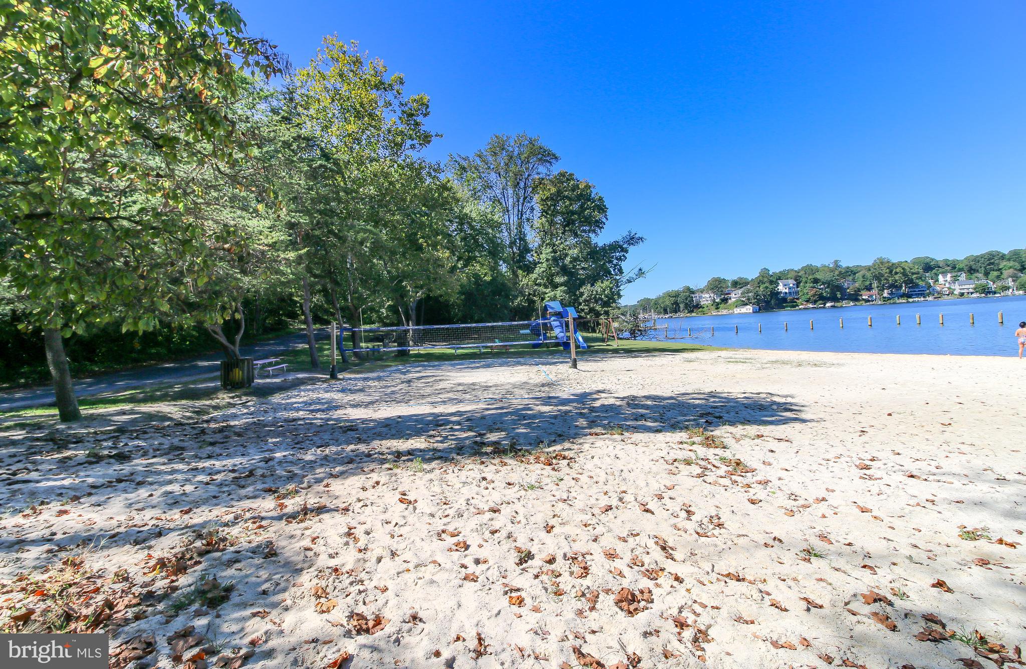 SUNRISE BEACH - Residential