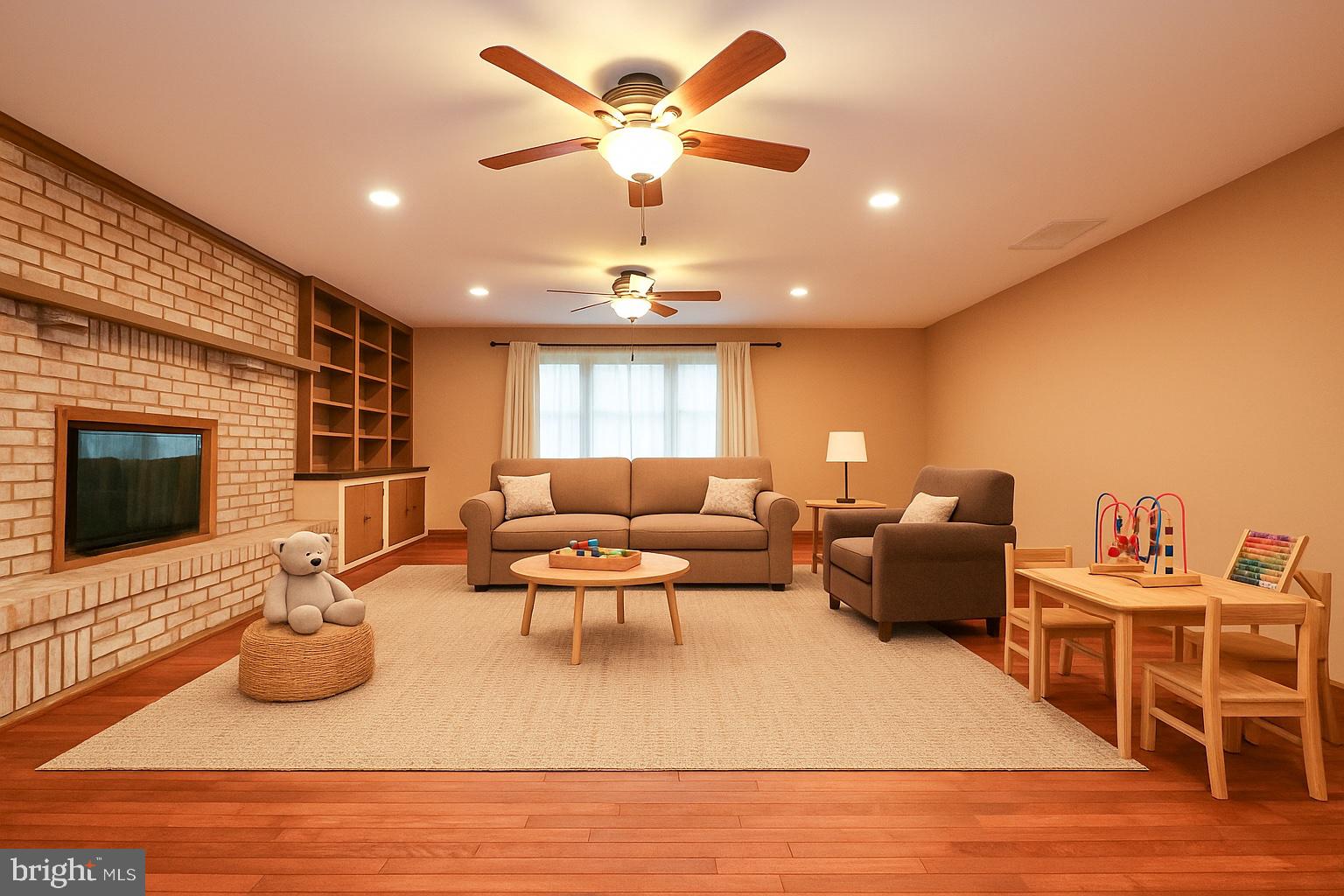 SUNRISE BEACH - Residential