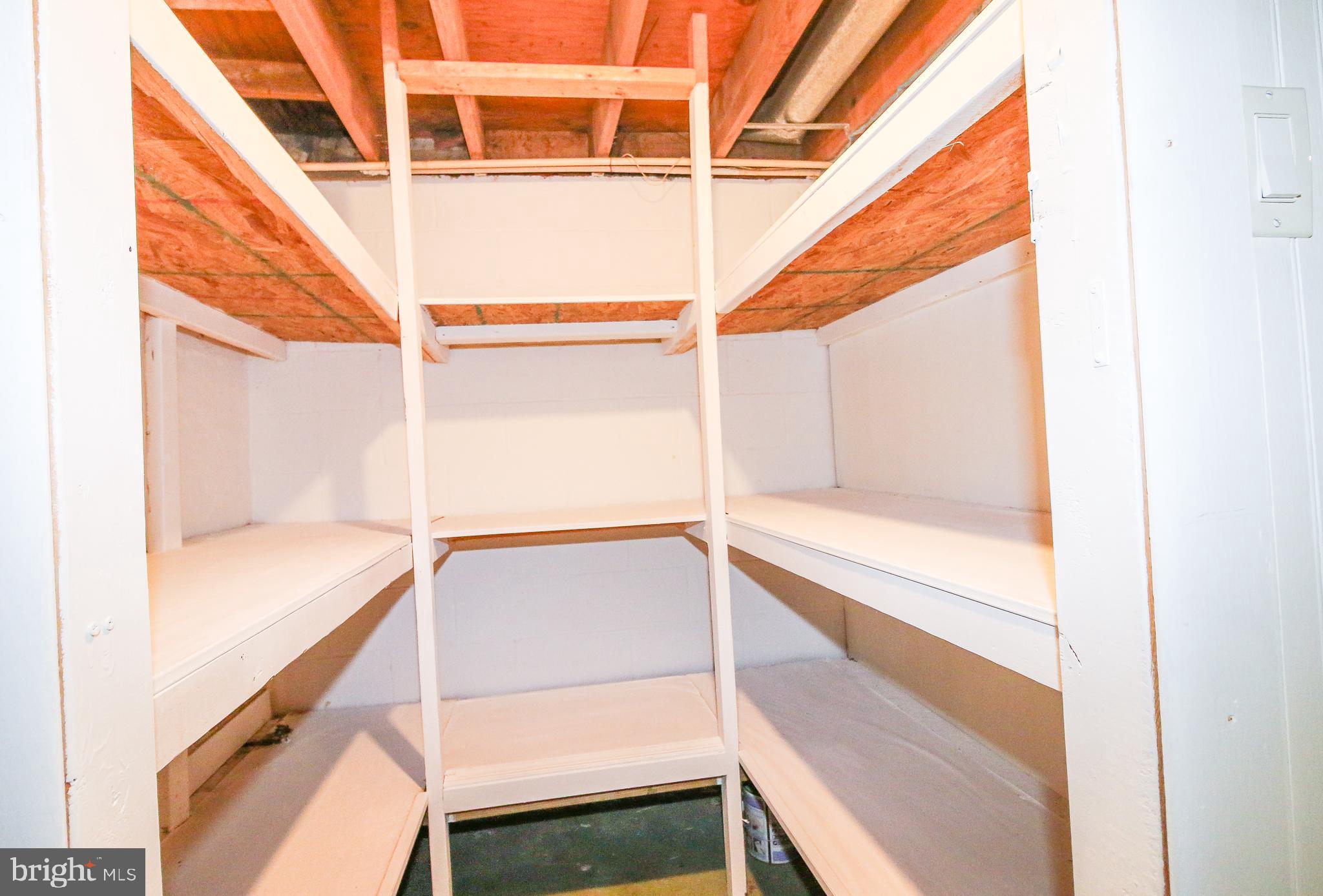 SUNRISE BEACH - Residential