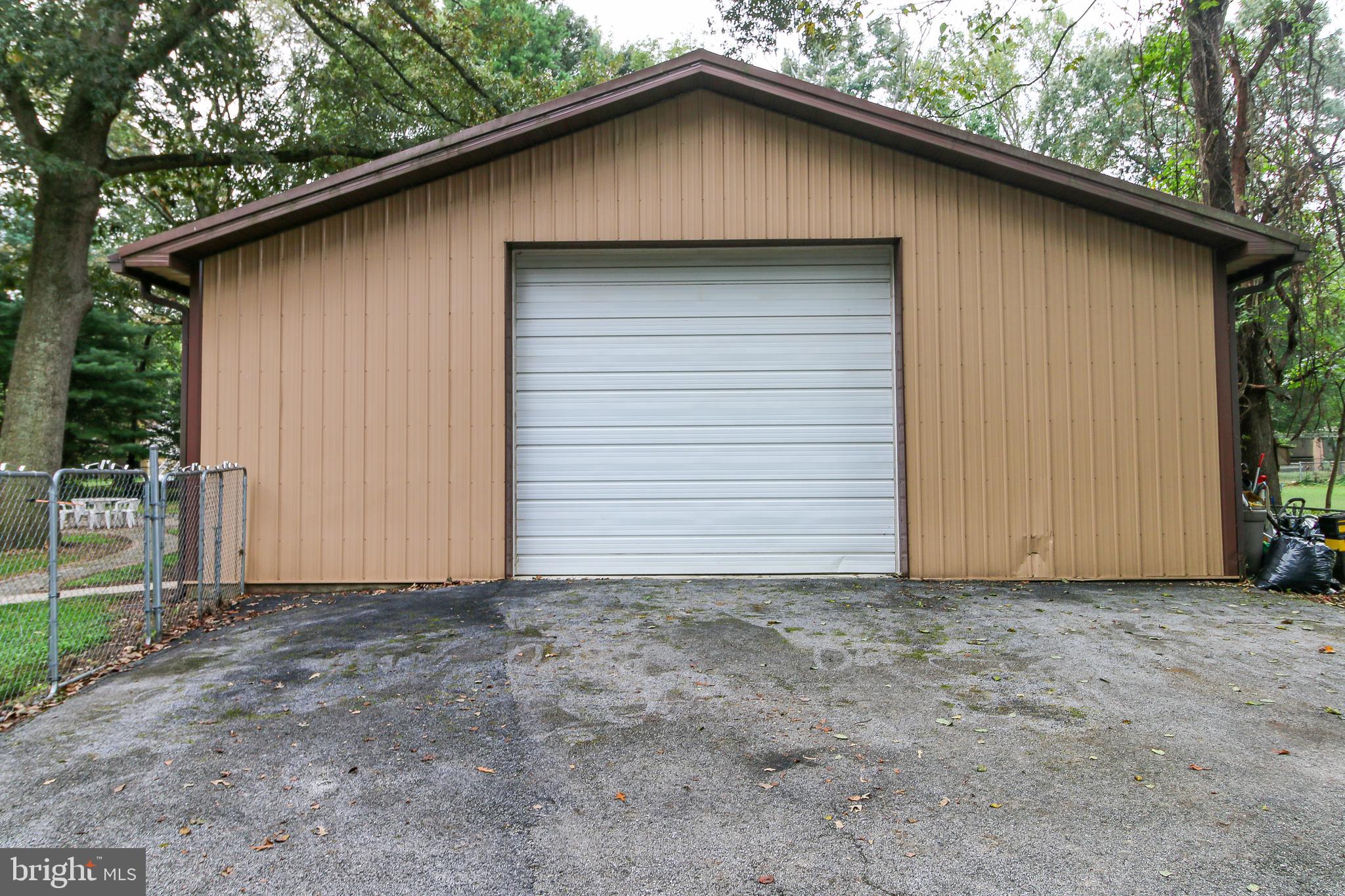 SUNRISE BEACH - Residential