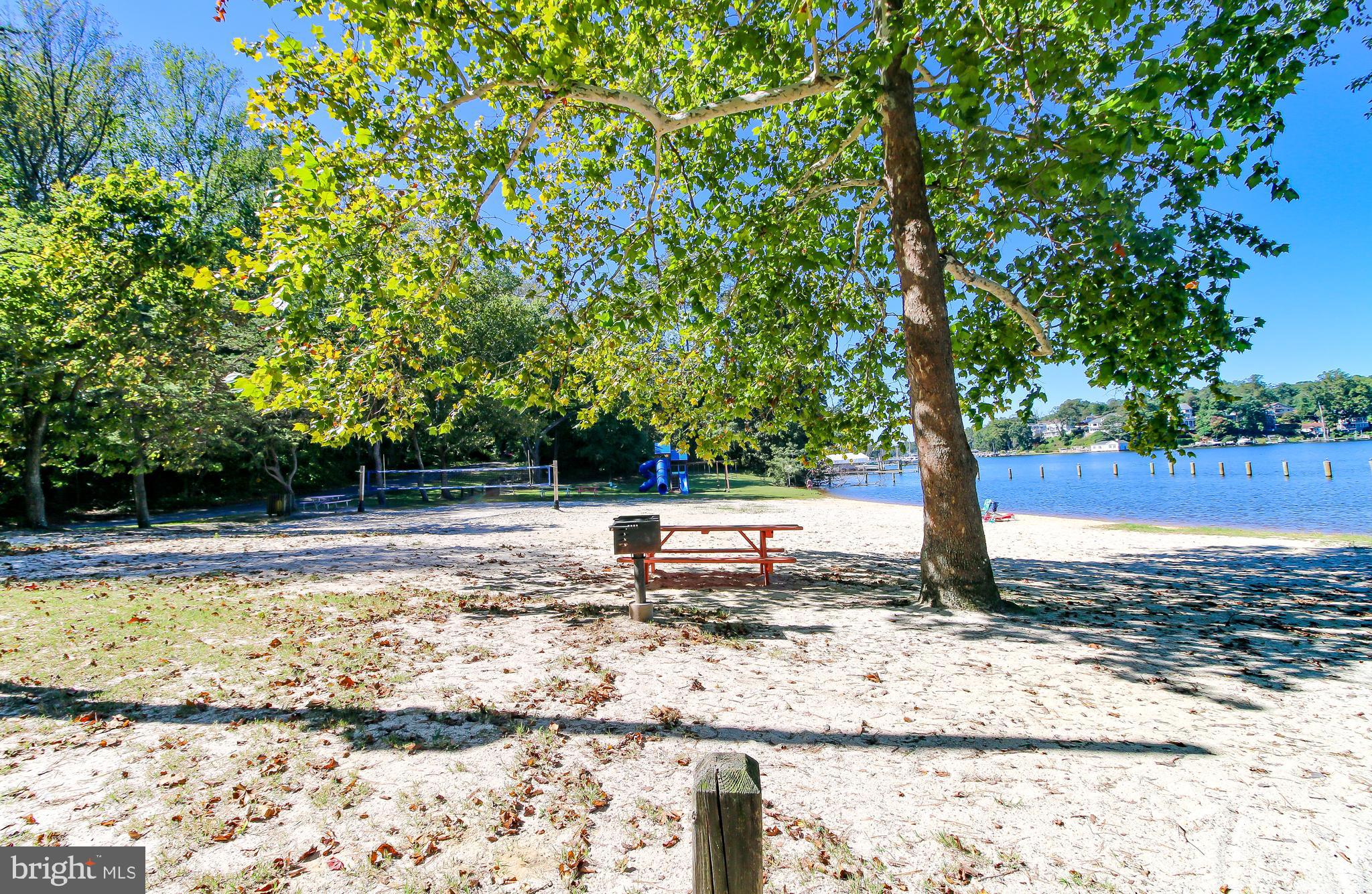 SUNRISE BEACH - Residential