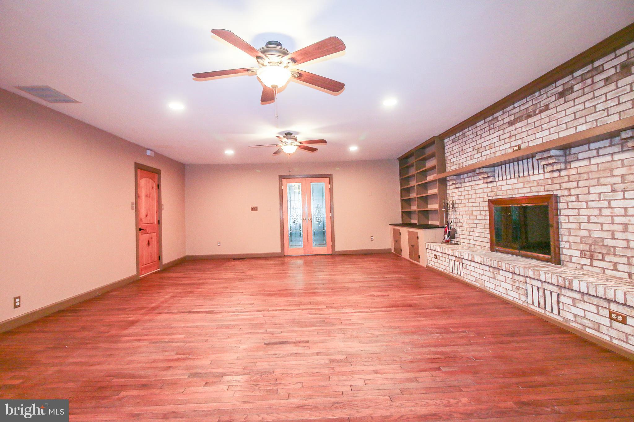 SUNRISE BEACH - Residential