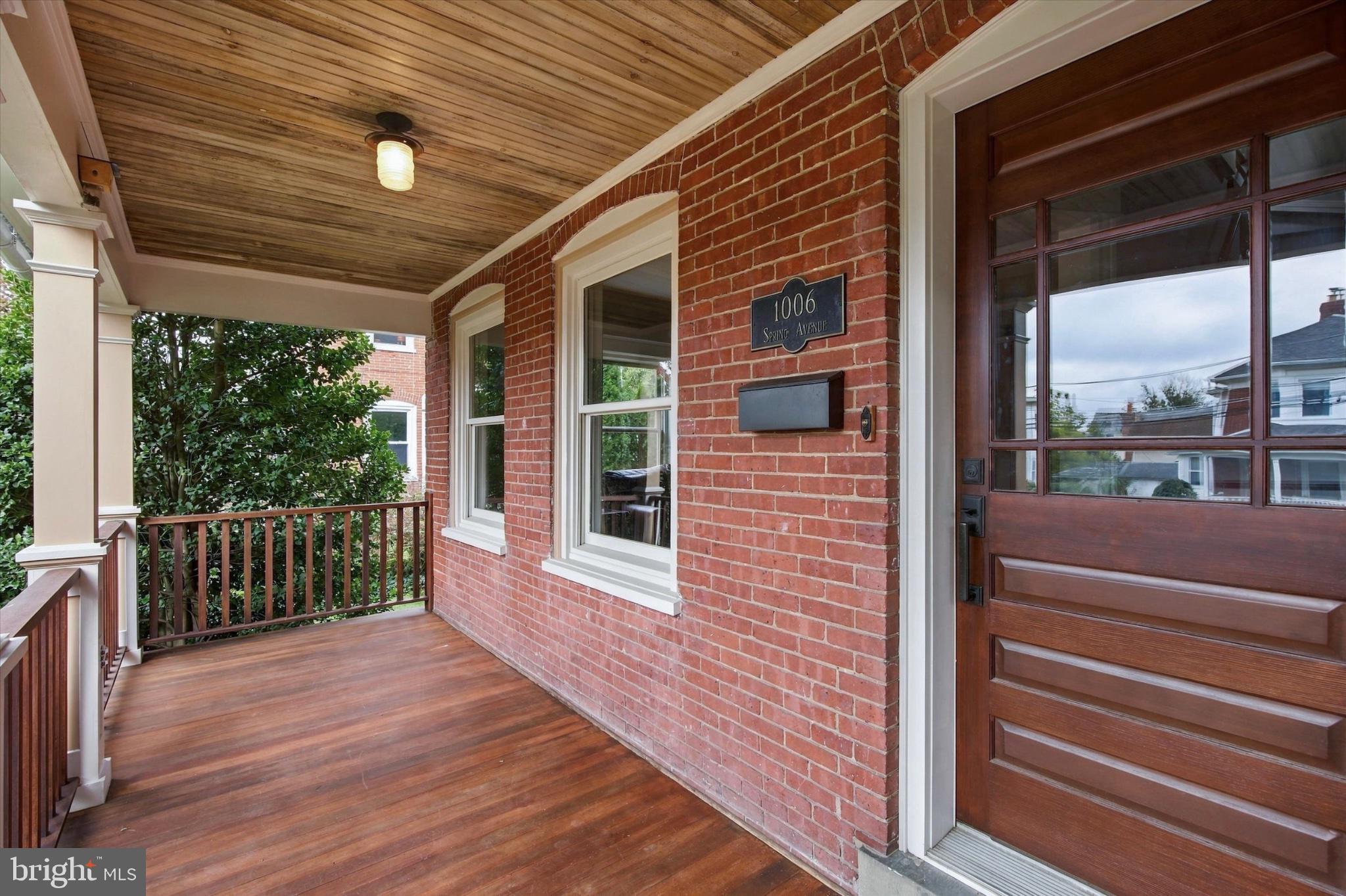 1006 SPRING AVENUE
