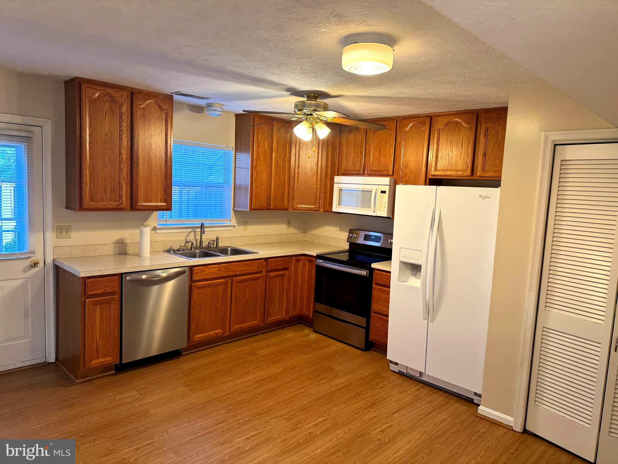 307 WILLOWBROOK COURT