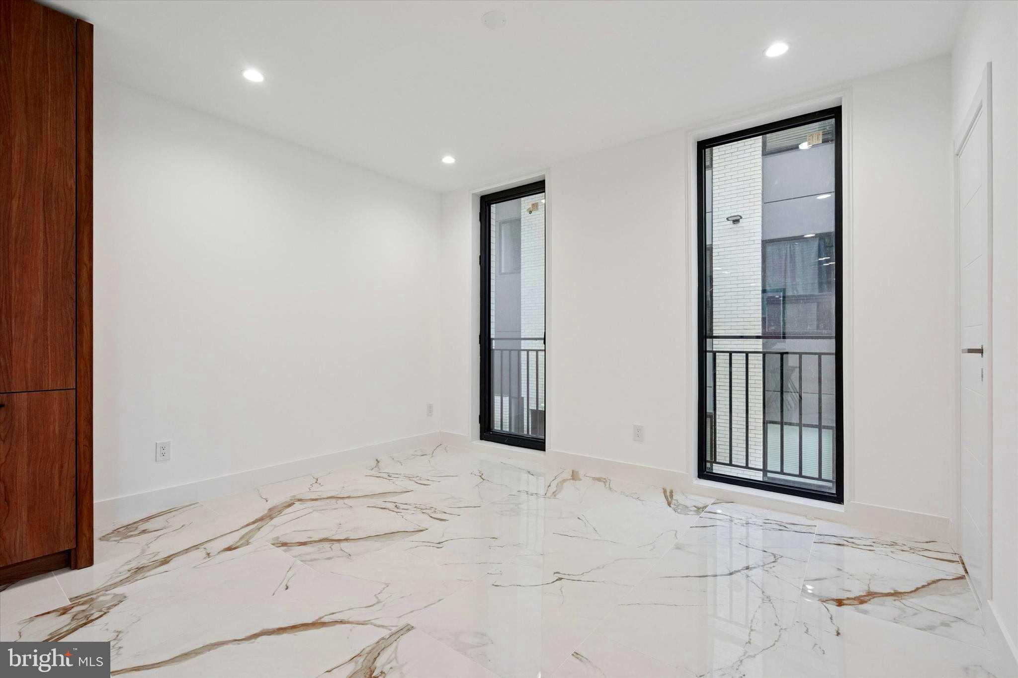 PACKER PARK - Residential