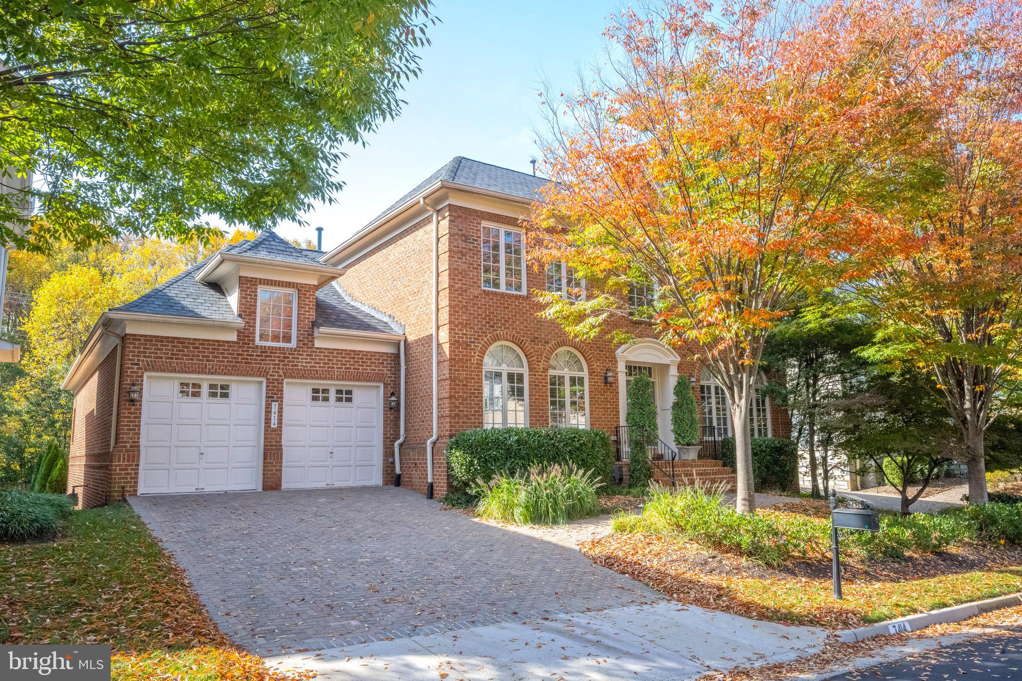 7414 OLD MAPLE SQUARE