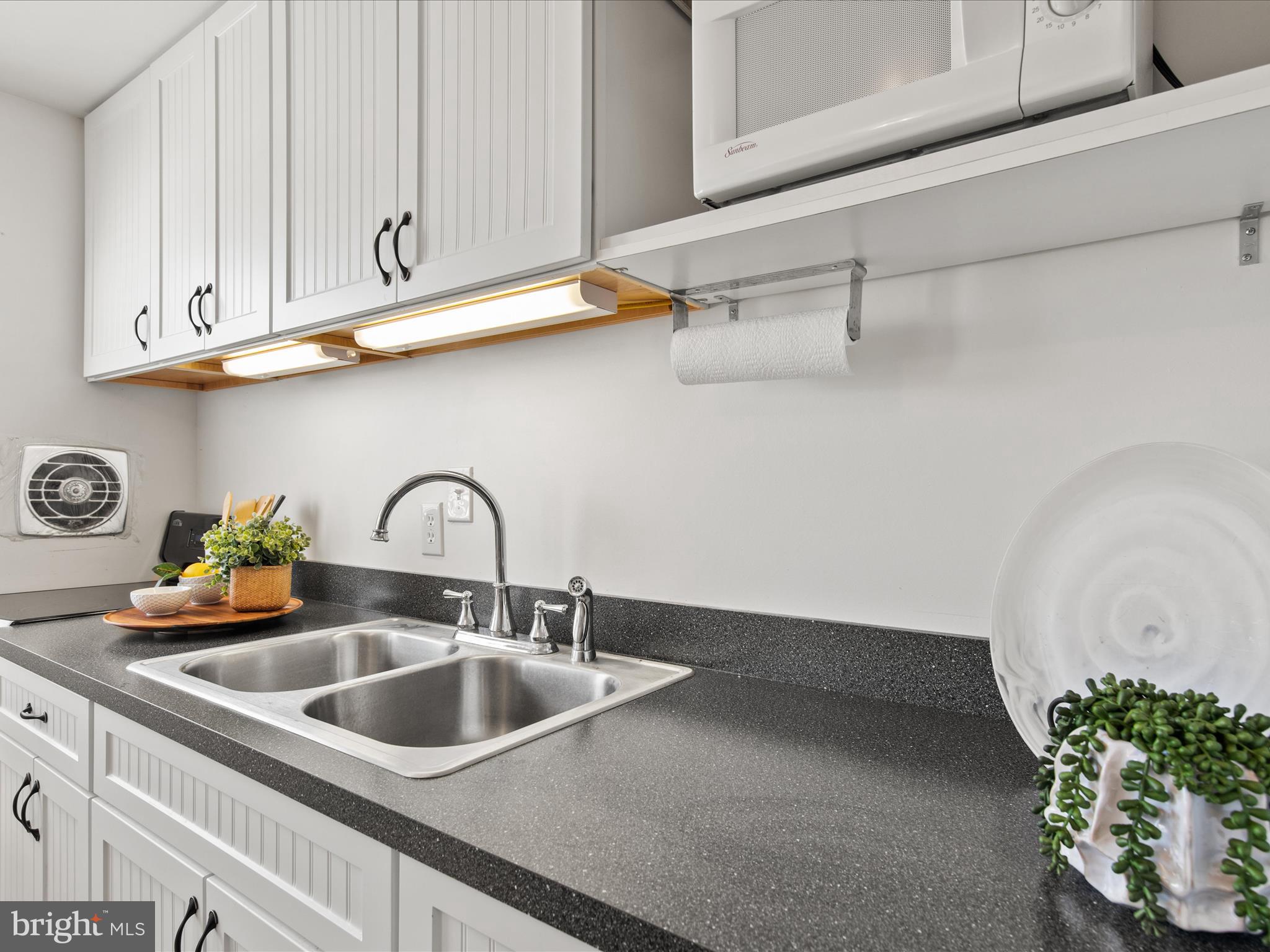 1209 SAINT LOUIS AVENUE 24